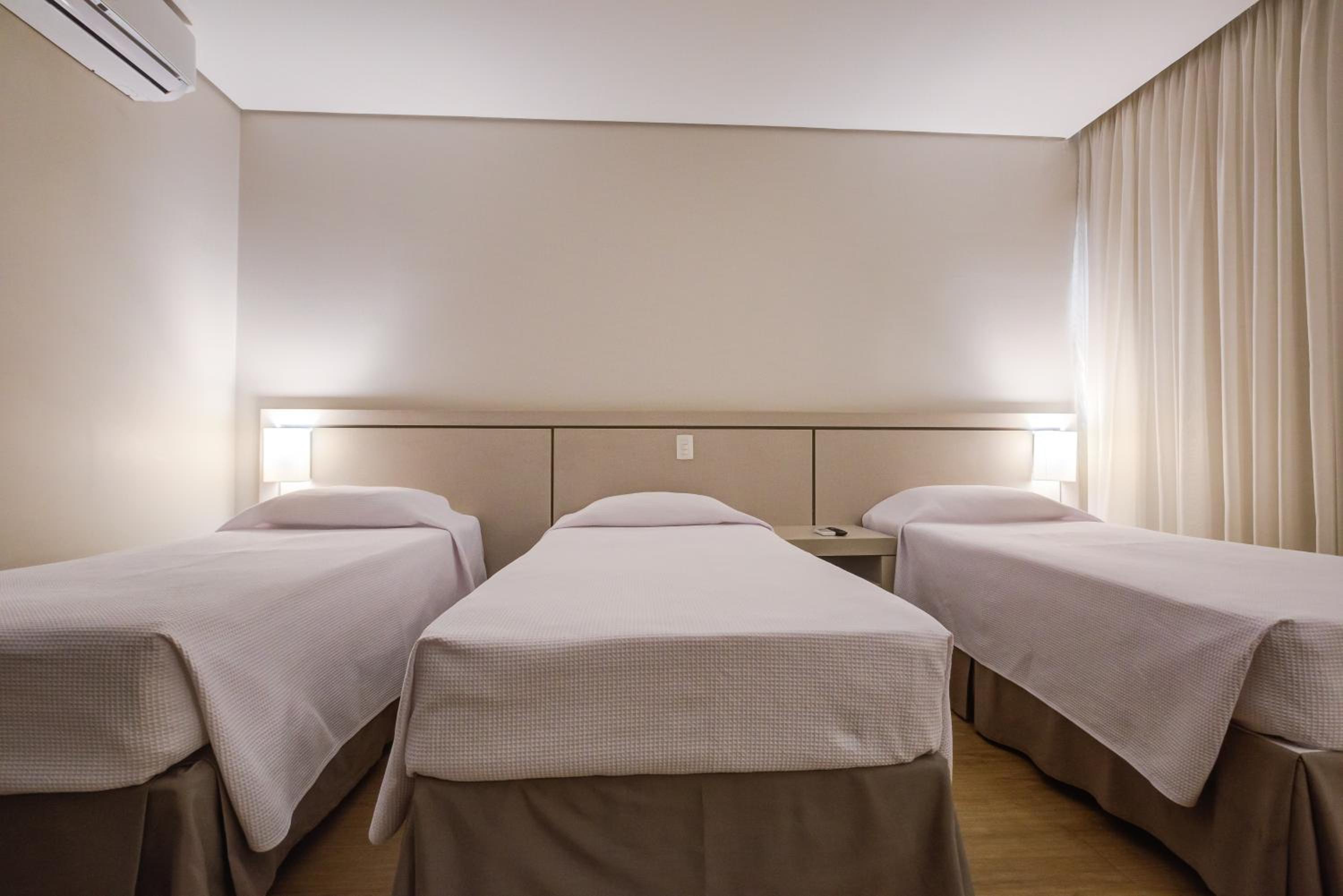 Superior Triple Room thumbnail 6