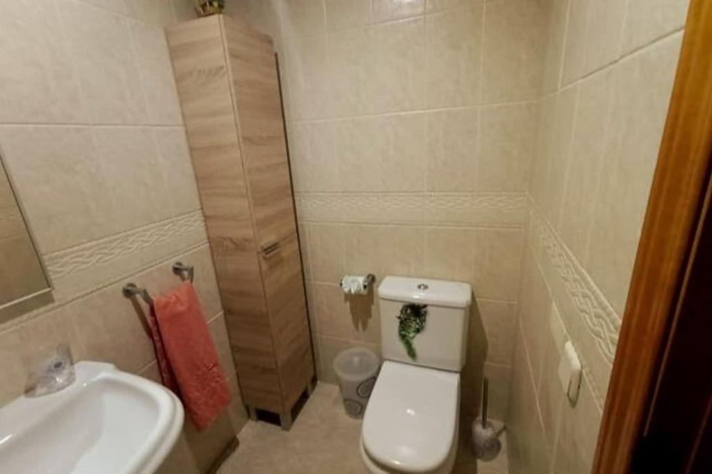 Four-Bedroom House photo 3