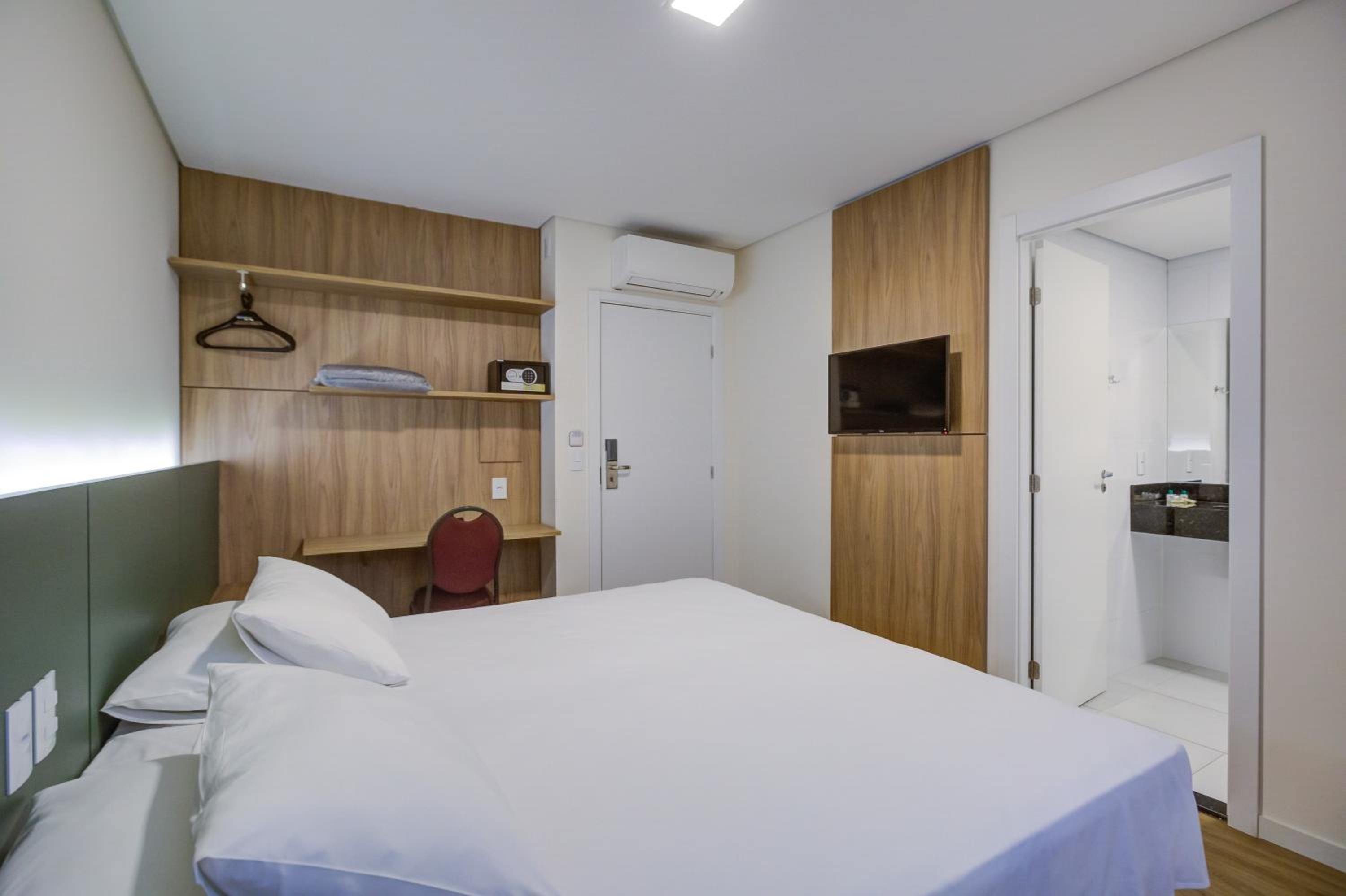 Standard Double Room - Photo 6