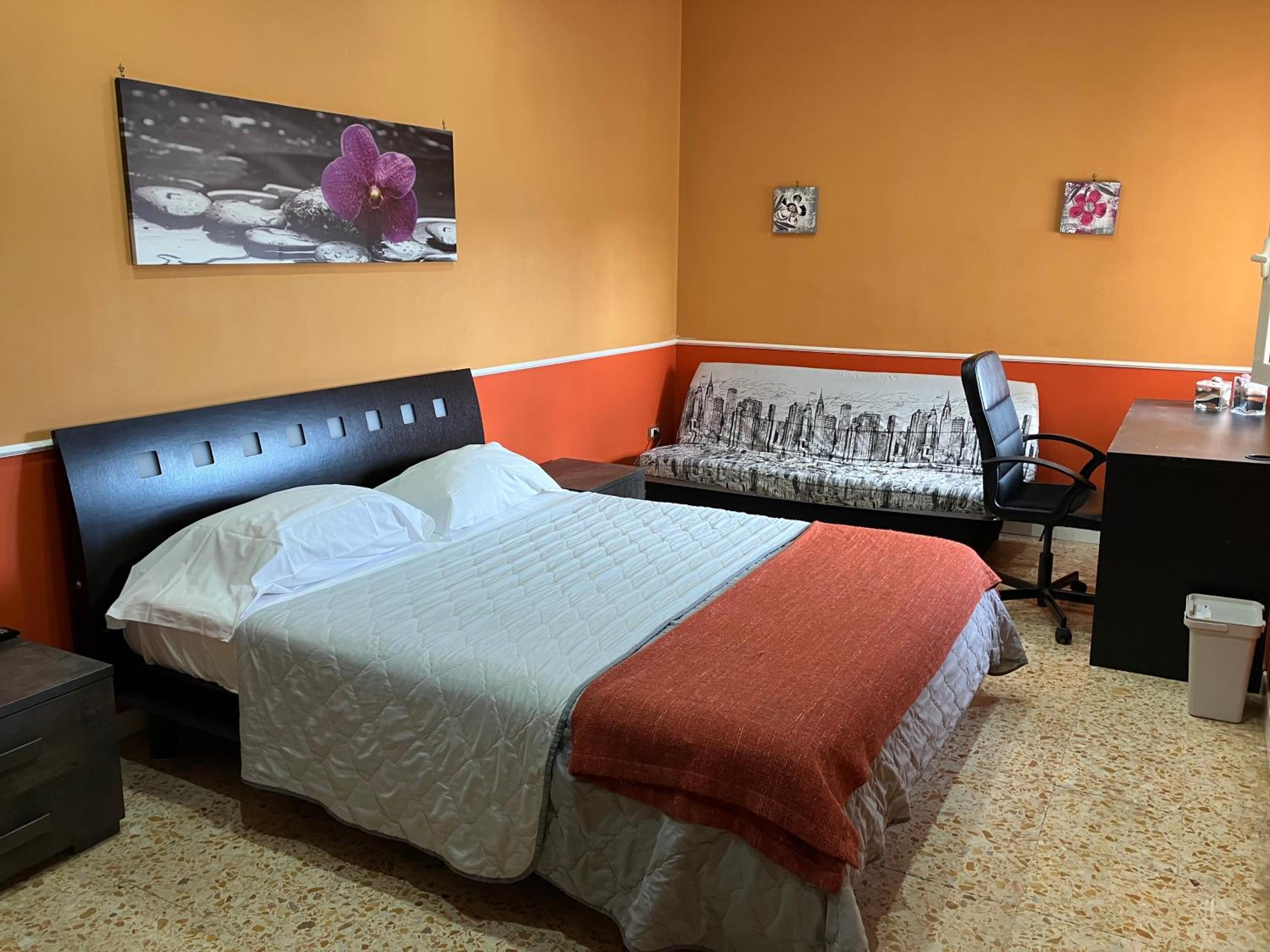 Double Room with Private External Bathroom