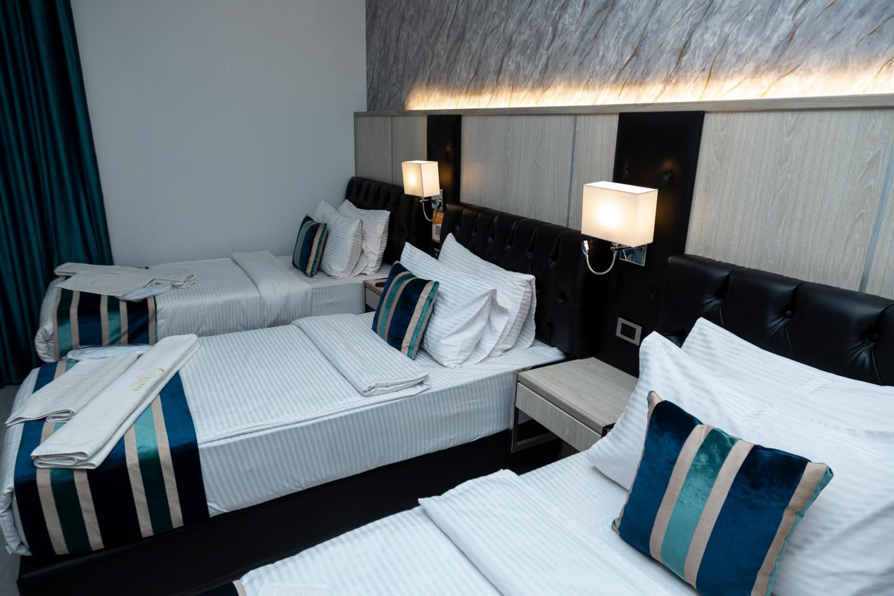 Deluxe Triple Room photo 3