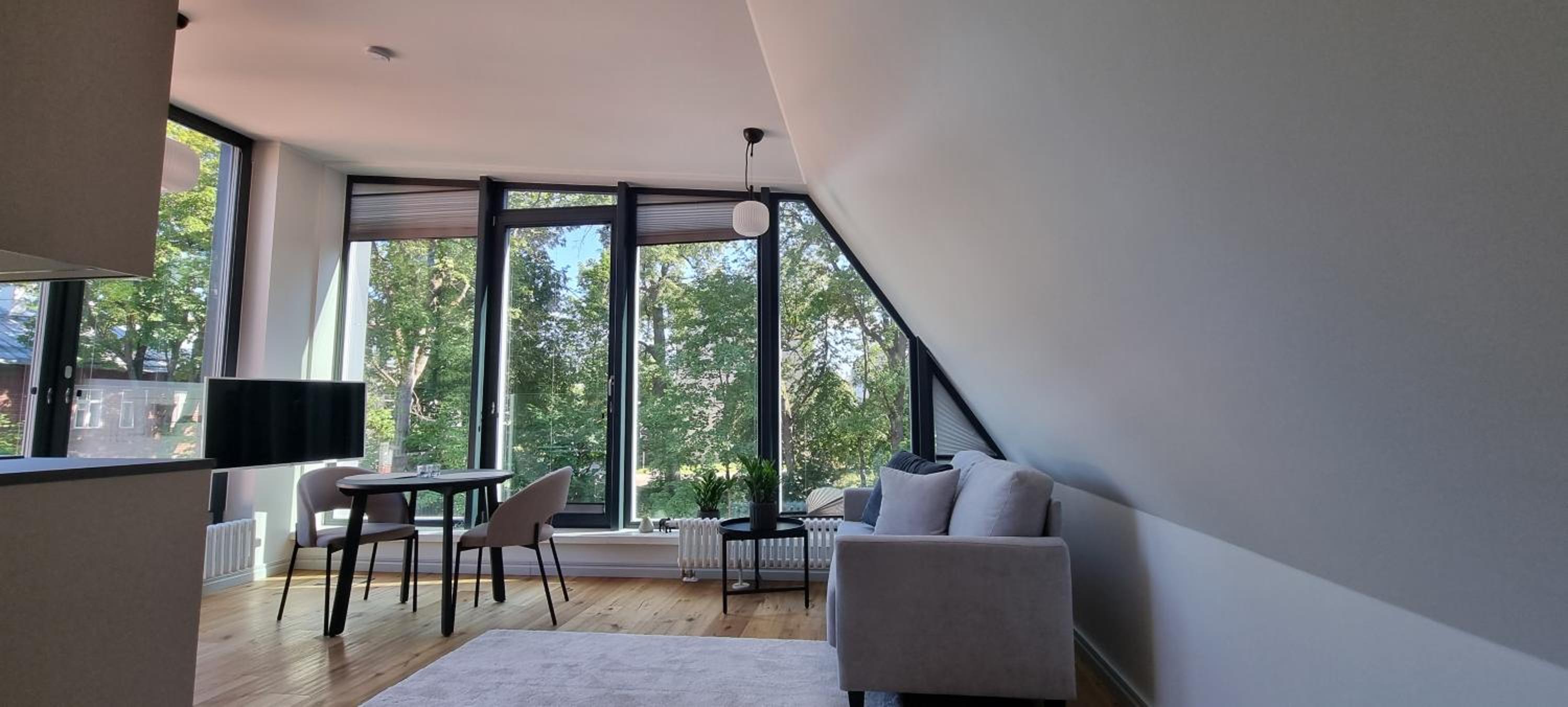 One-Bedroom Apartment - Photo 1