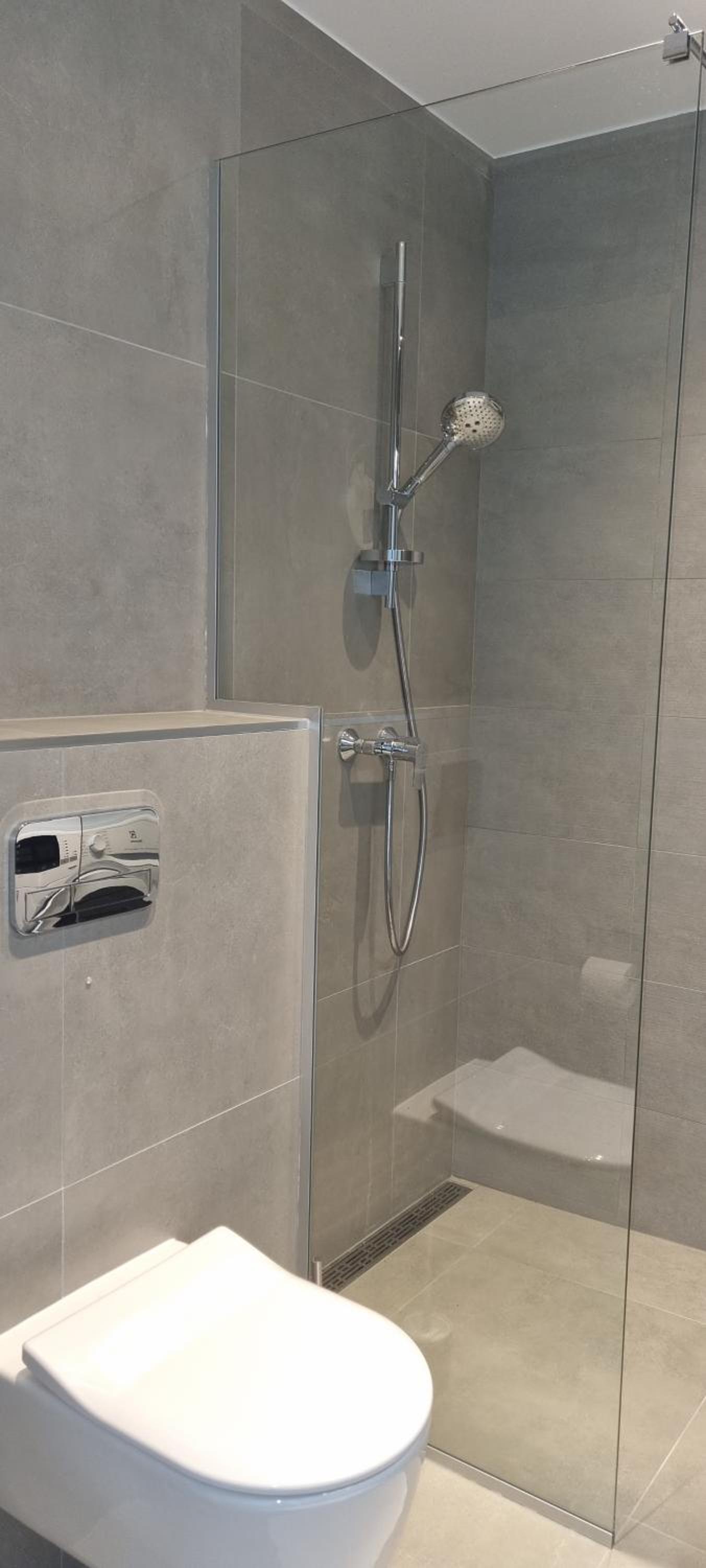 One-Bedroom Apartment - Photo 2