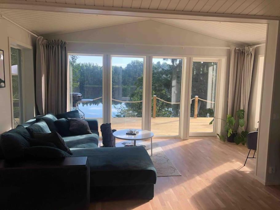 Three-Bedroom House photo 2