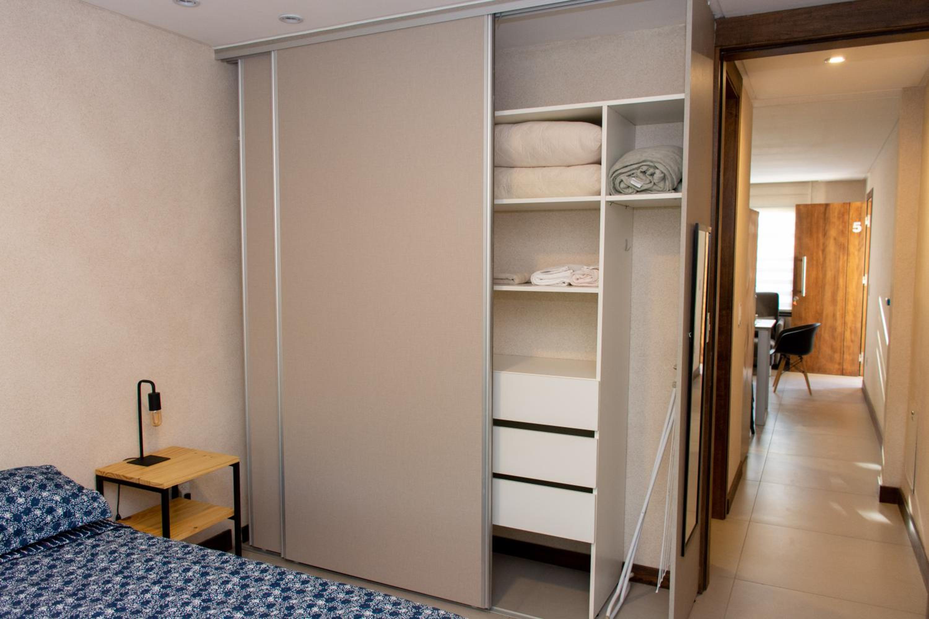 One-Bedroom Apartment photo 1