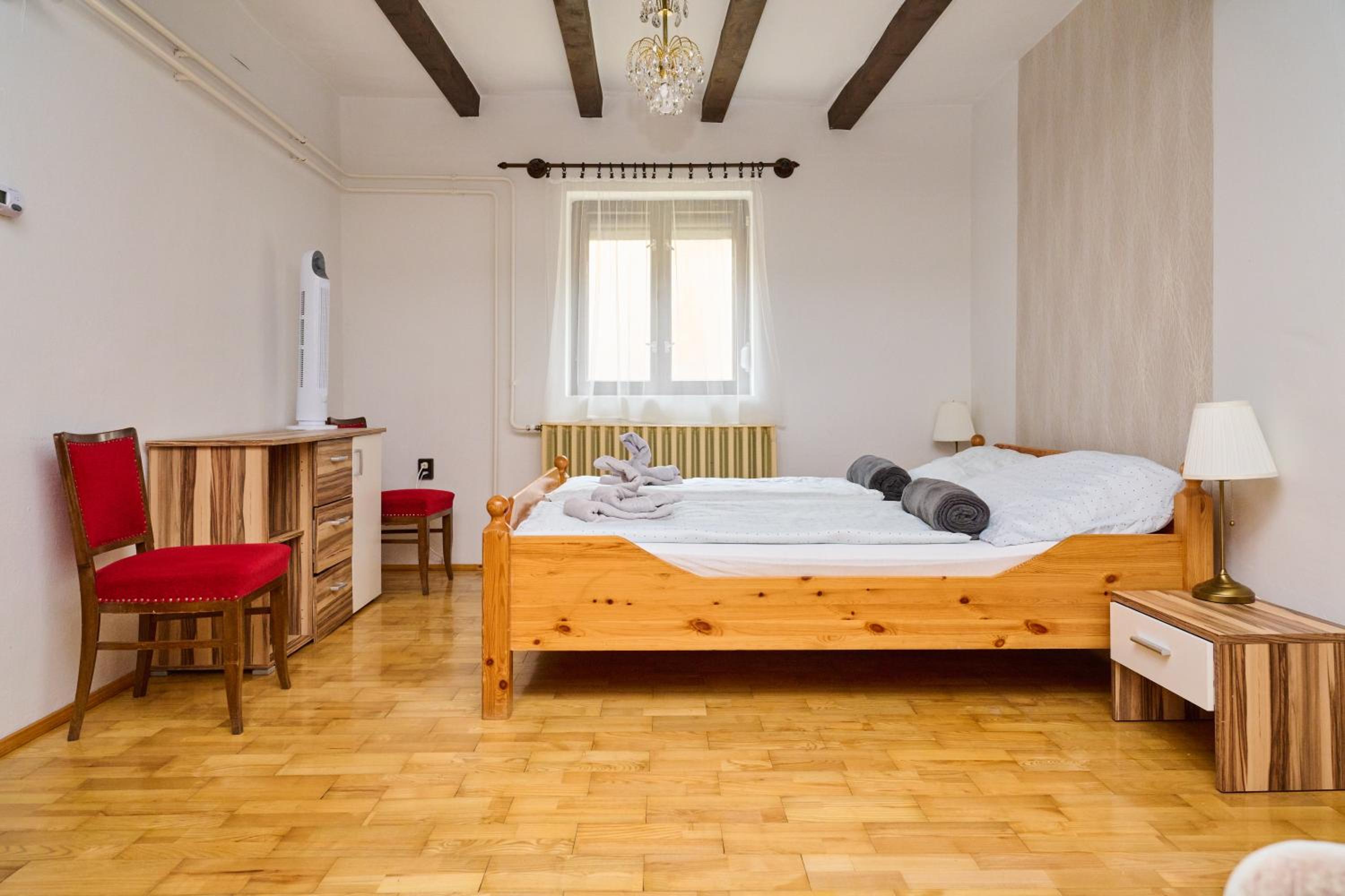 Apartment - Photo 19