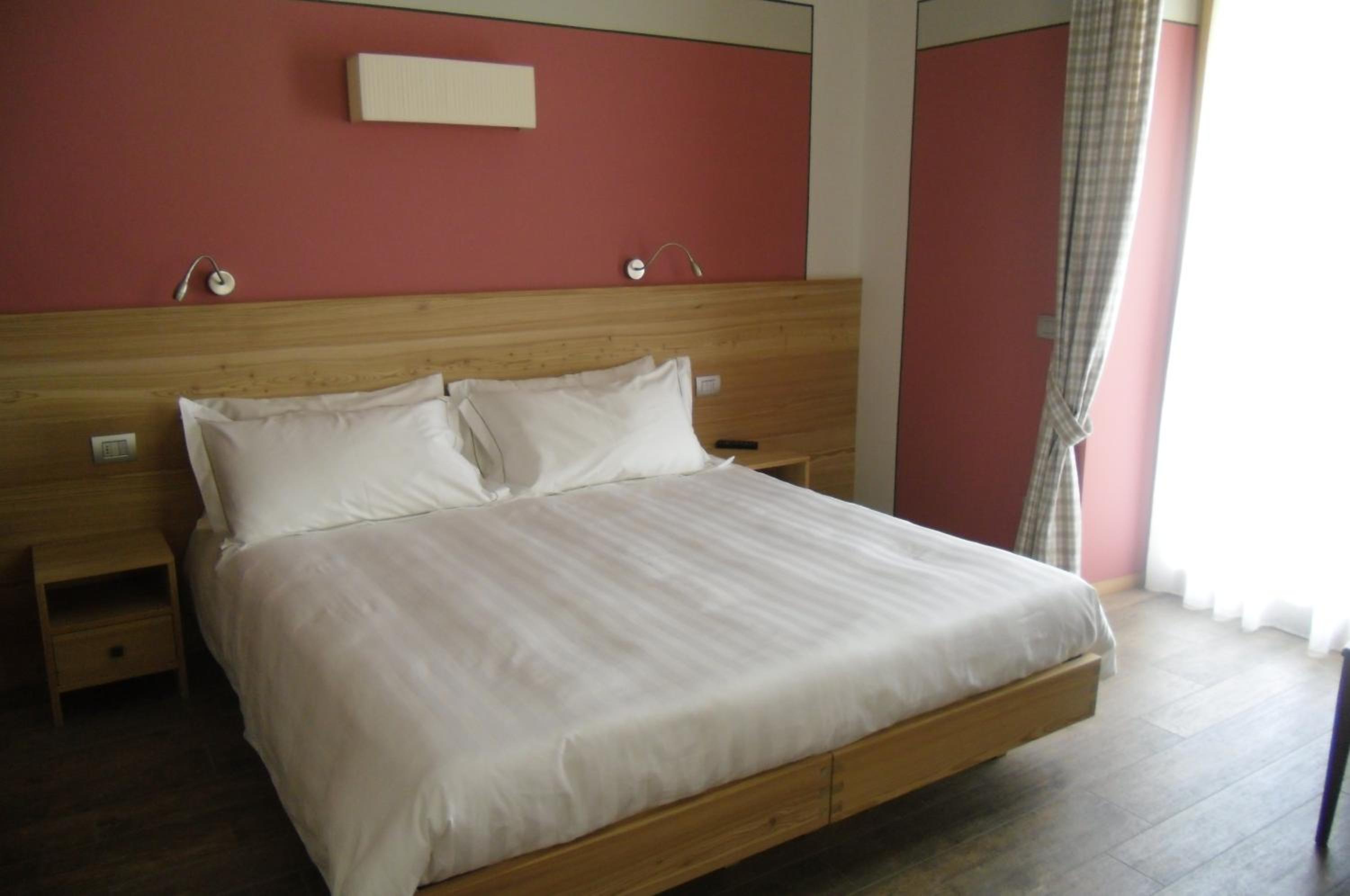 Double or Twin Room with Private Bathroom photo 1