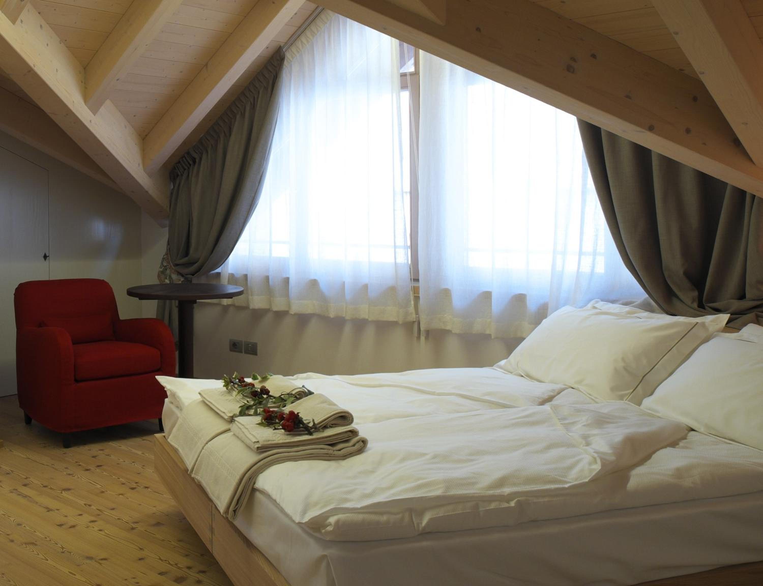 Double or Twin Room with Private Bathroom photo 2
