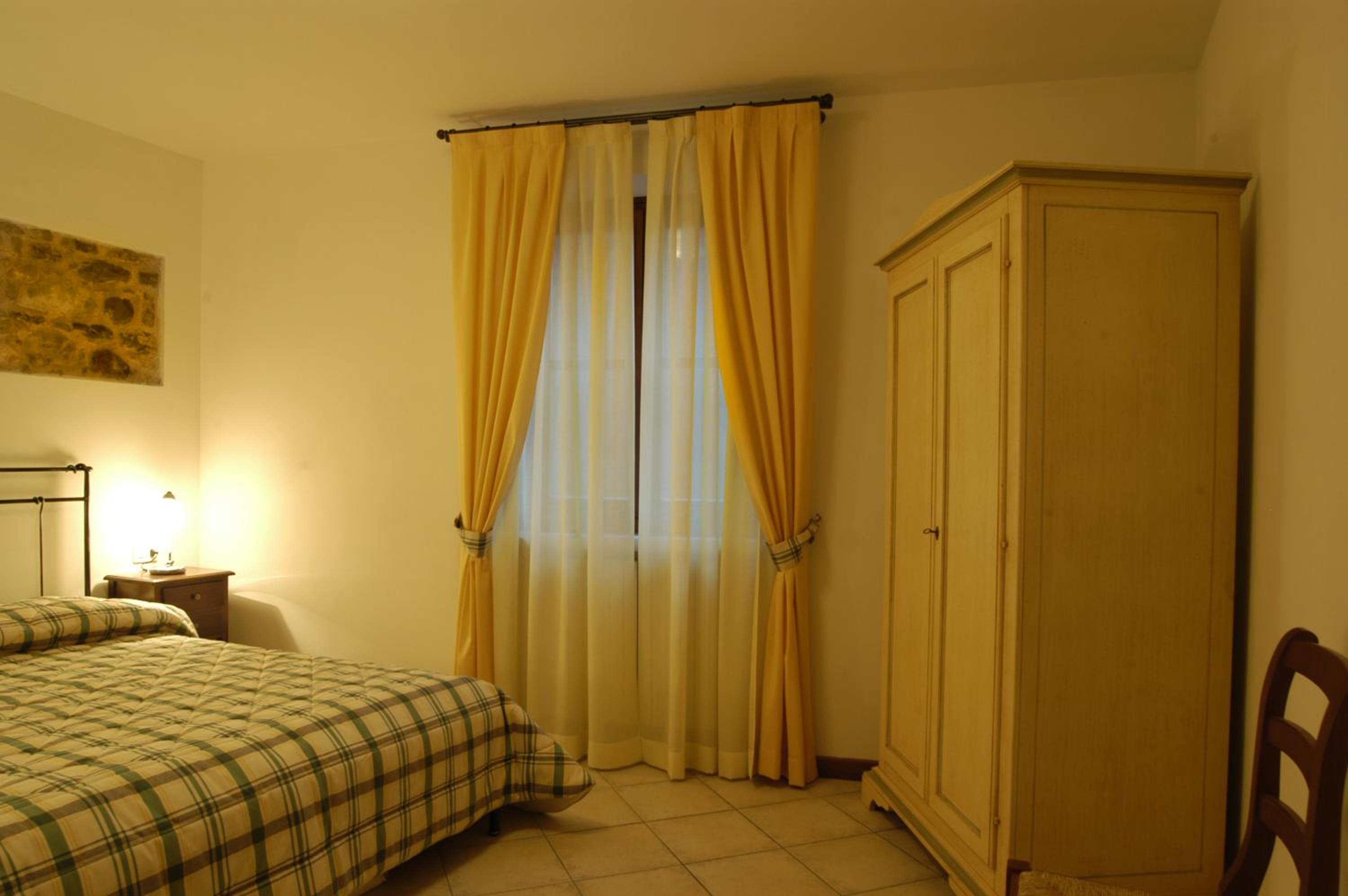 Double Room with Private Bathroom photo 3
