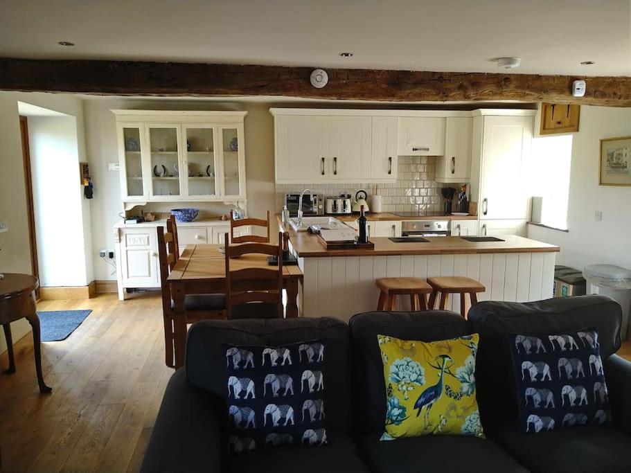 Two-Bedroom House photo 3