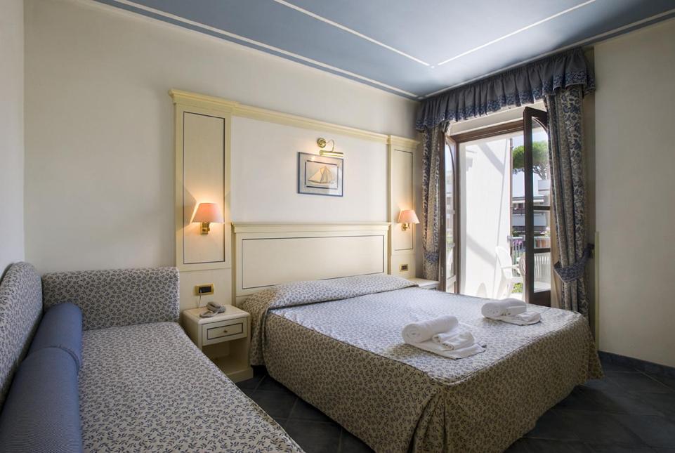 Double or Twin Room - Disability Access photo 2