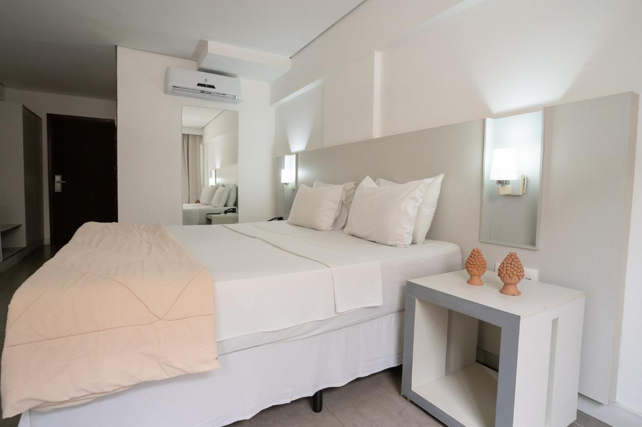 Superior Double Room thumbnail 6
