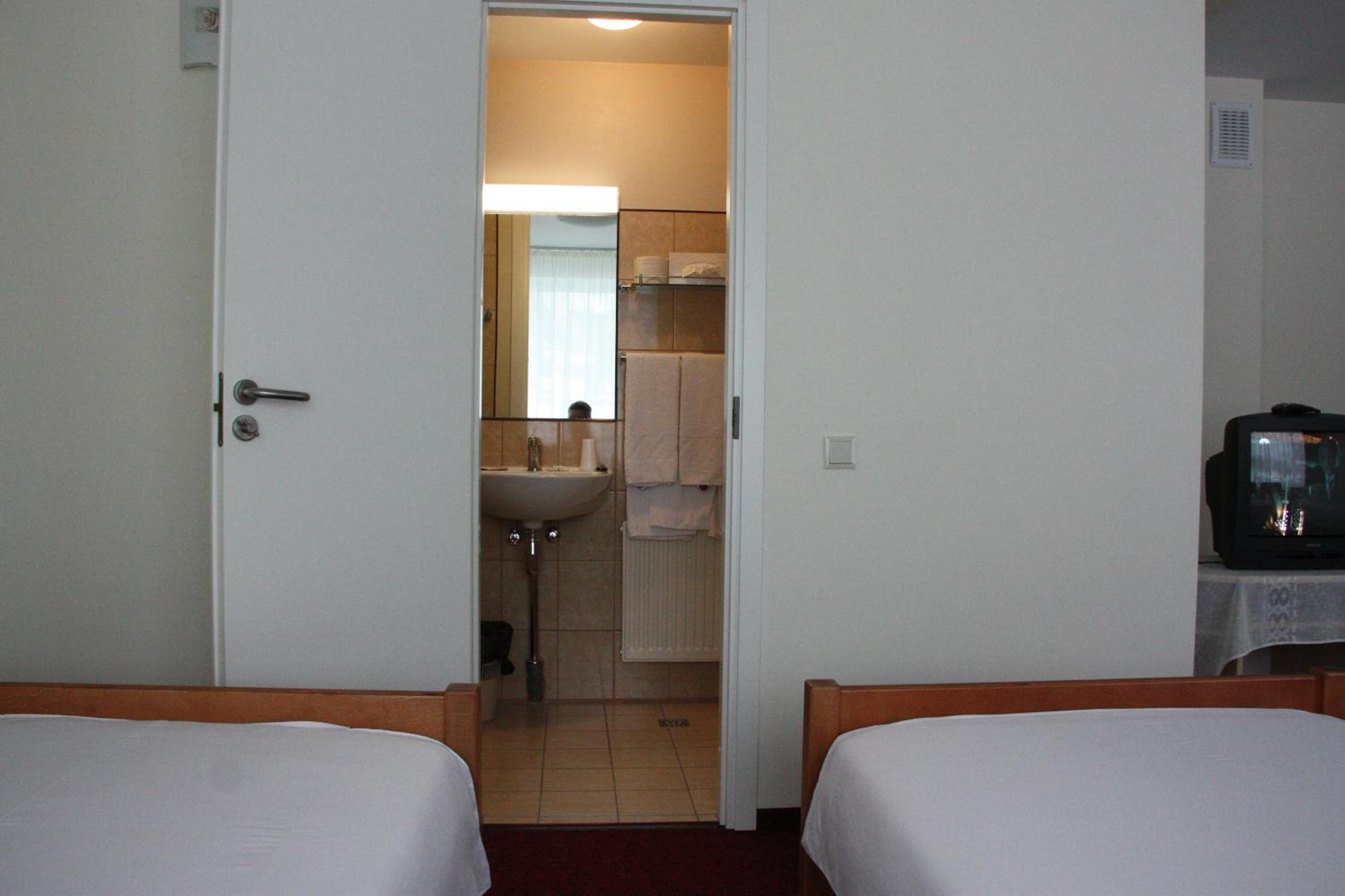 Triple Room - Photo 7