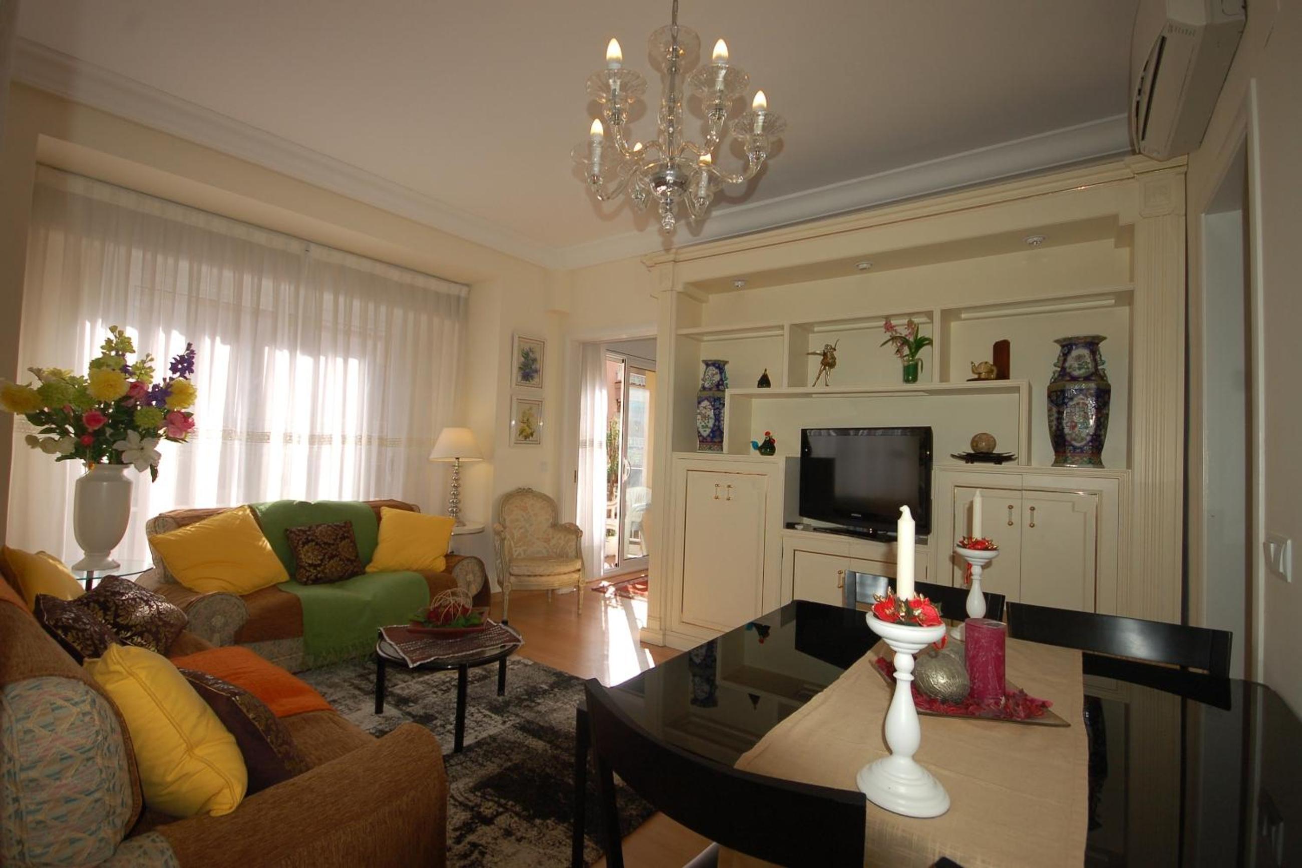 Three-Bedroom Apartment photo 3