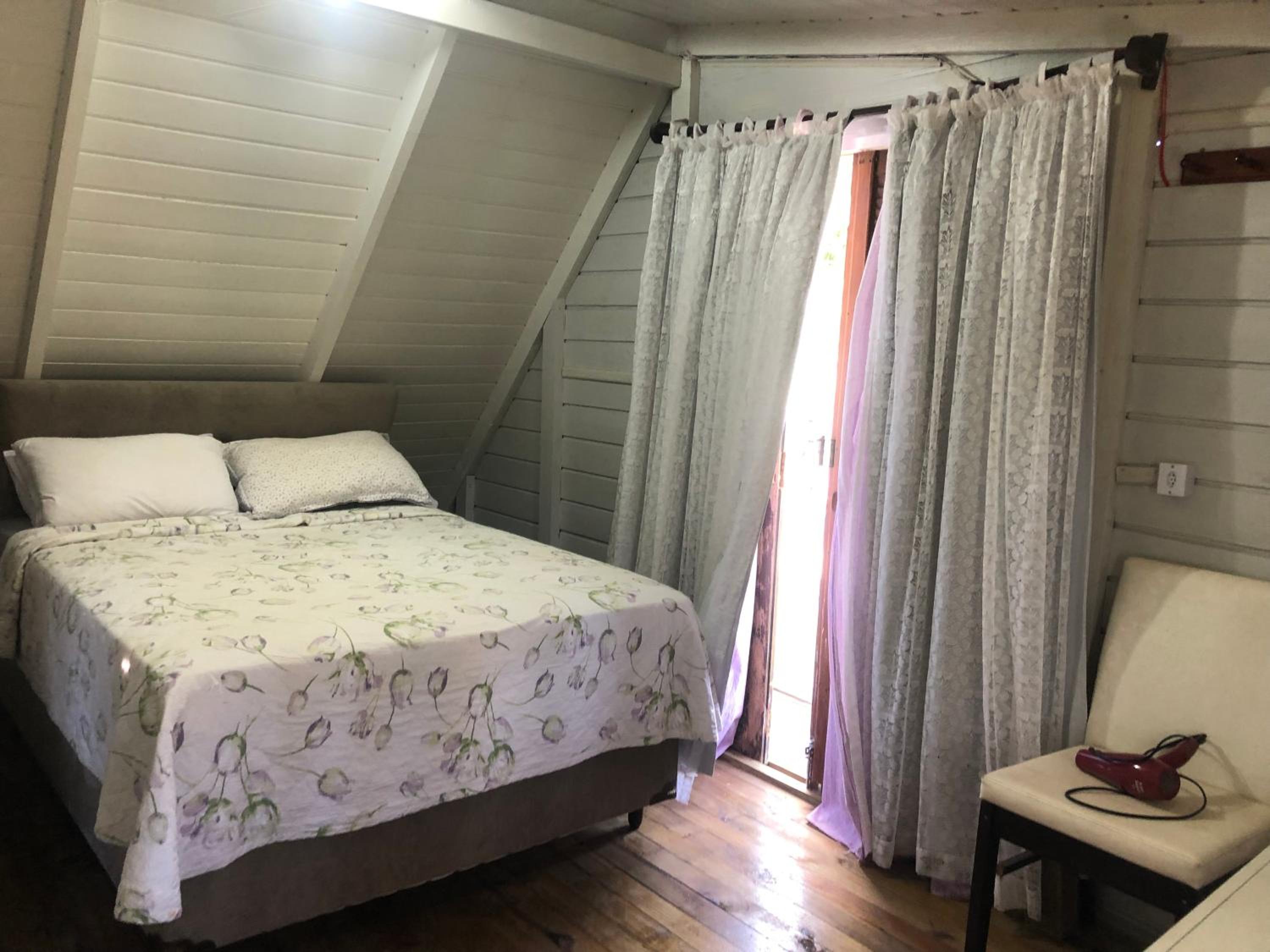 One-Bedroom House photo 1