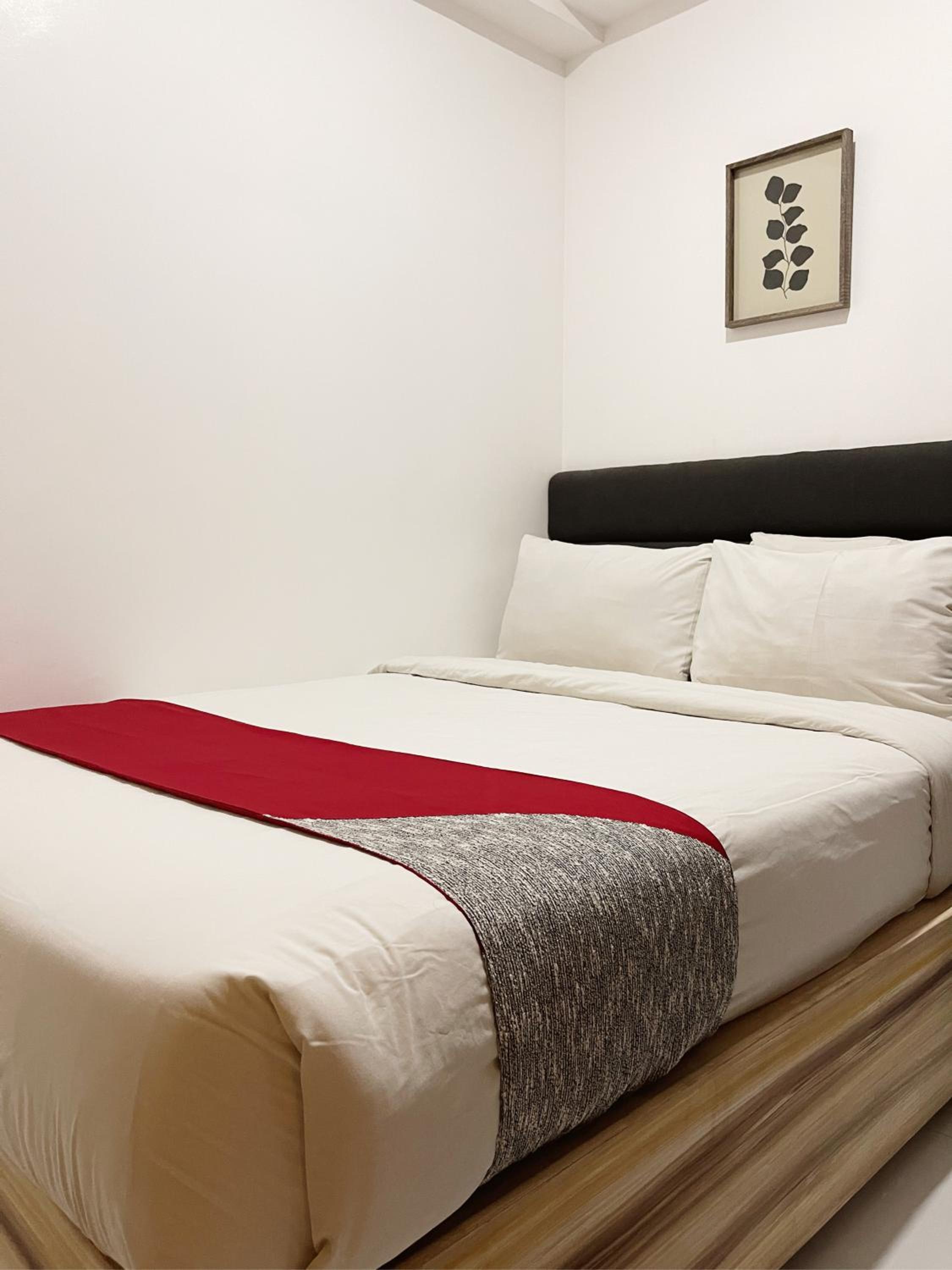 One-Bedroom Suite - Photo 1
