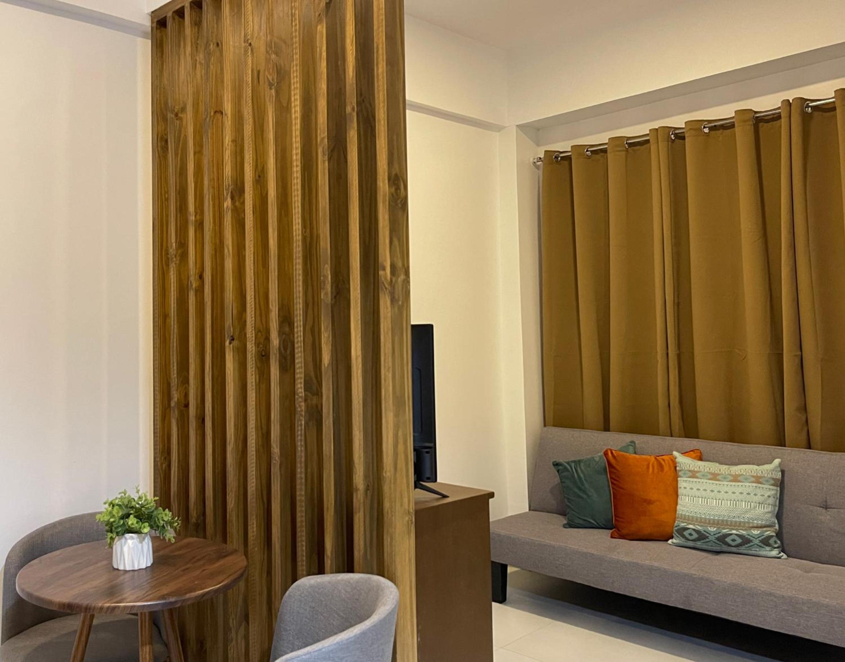 Suite with Balcony - Photo 2