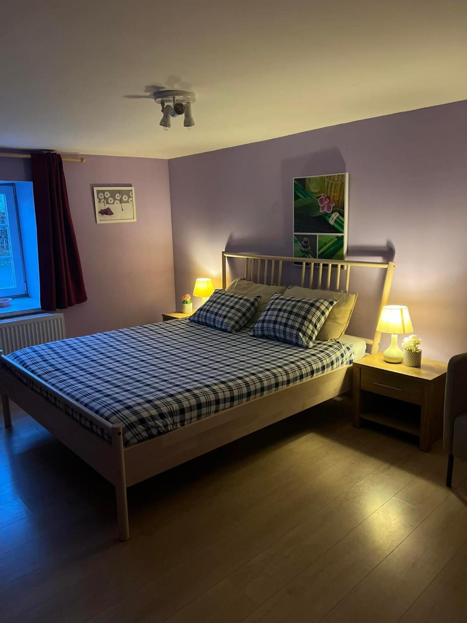 Five-Bedroom House photo 3