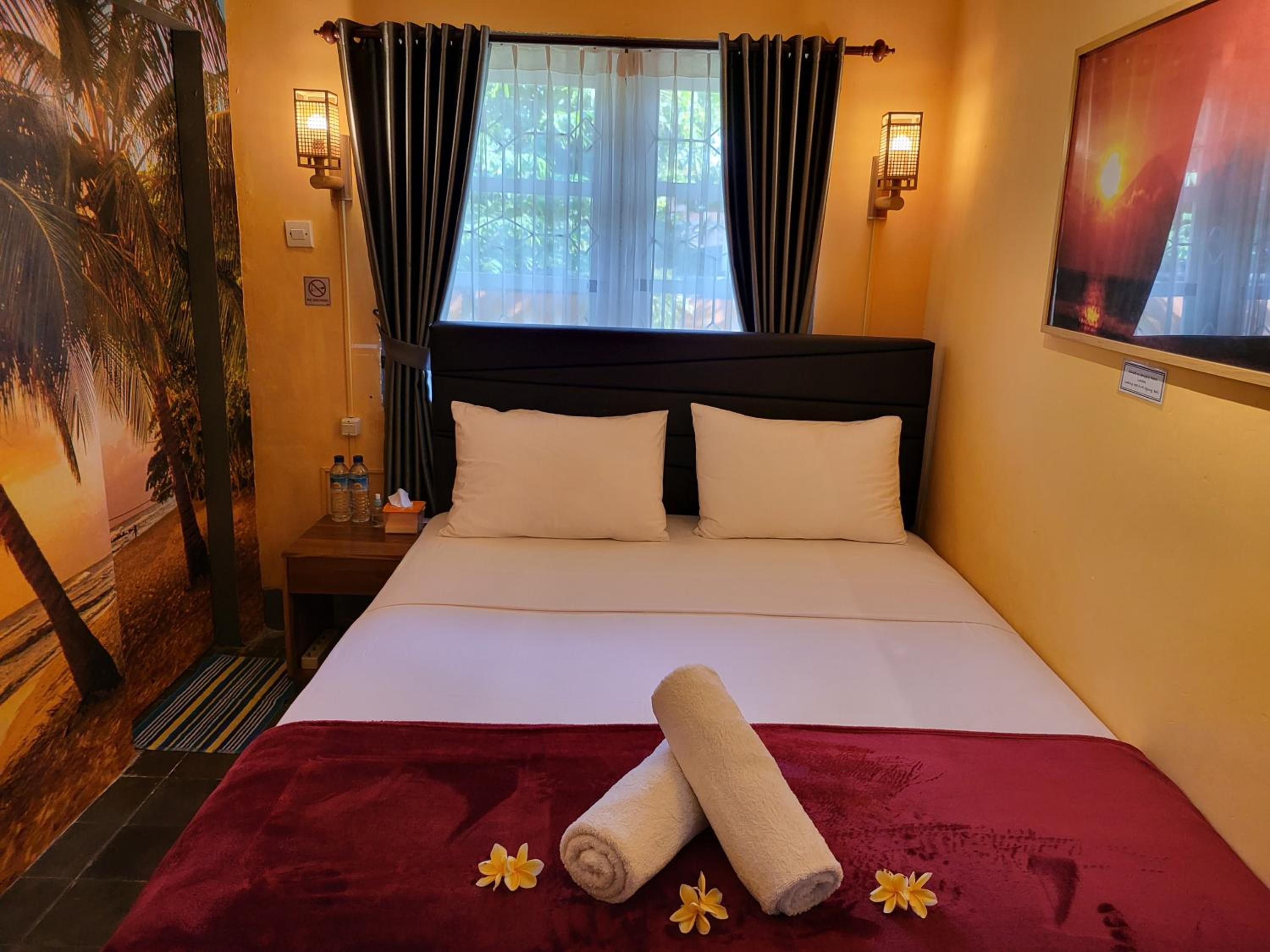 Deluxe Queen Room - Photo 4