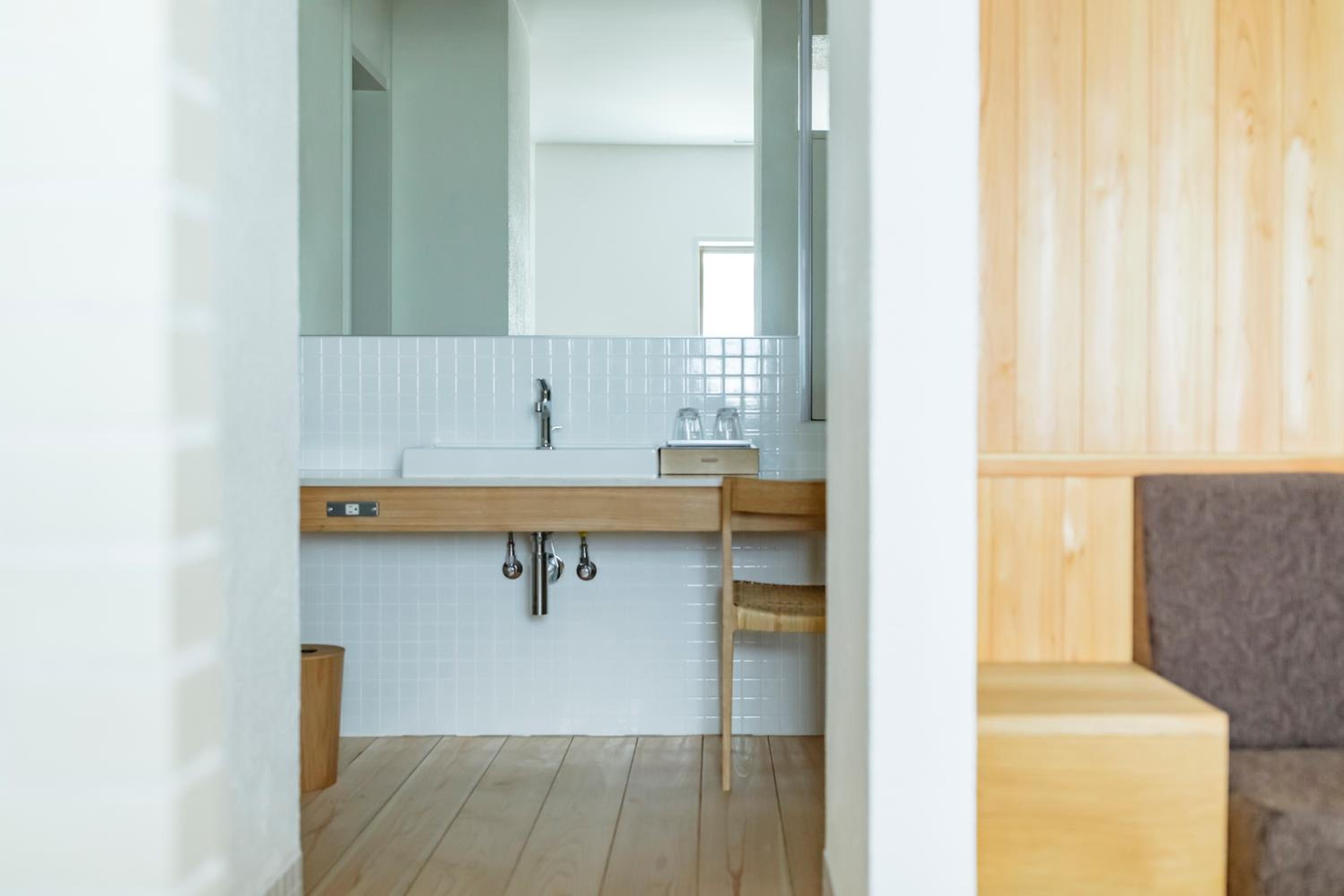 Twin Room with Shared Bathroom photo 3