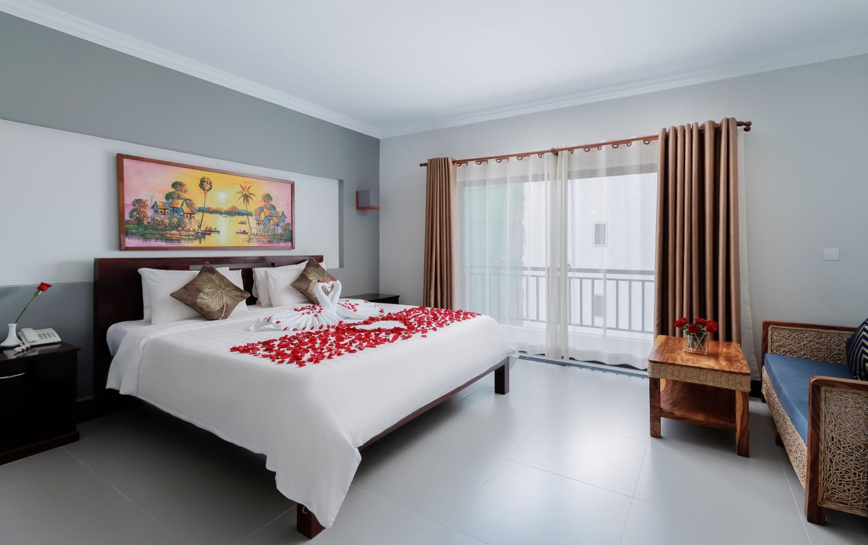 Deluxe Double Room with Balcony - Photo 1