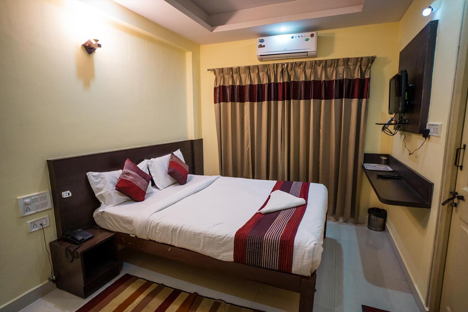 Standard Double Room with Fan photo 2