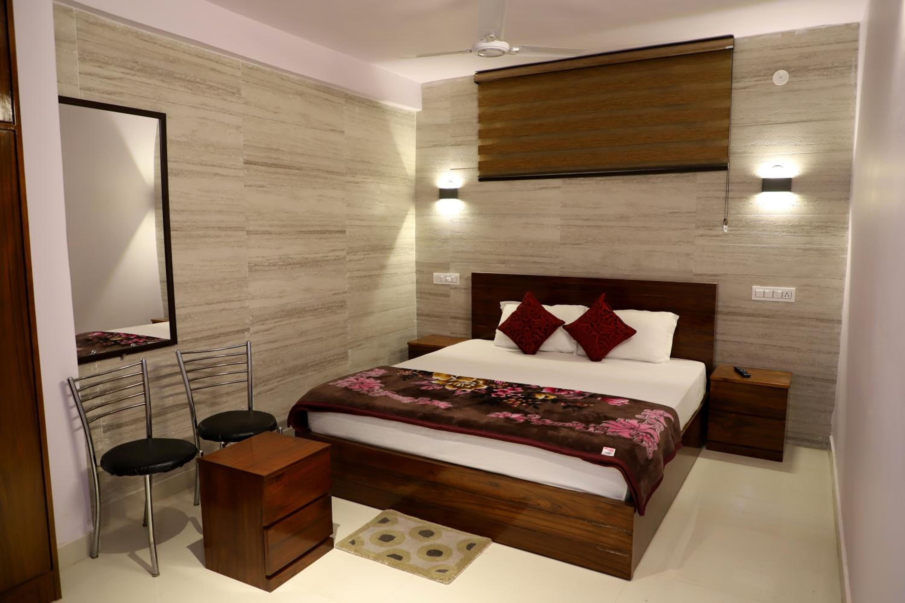 Deluxe Double Room photo 2