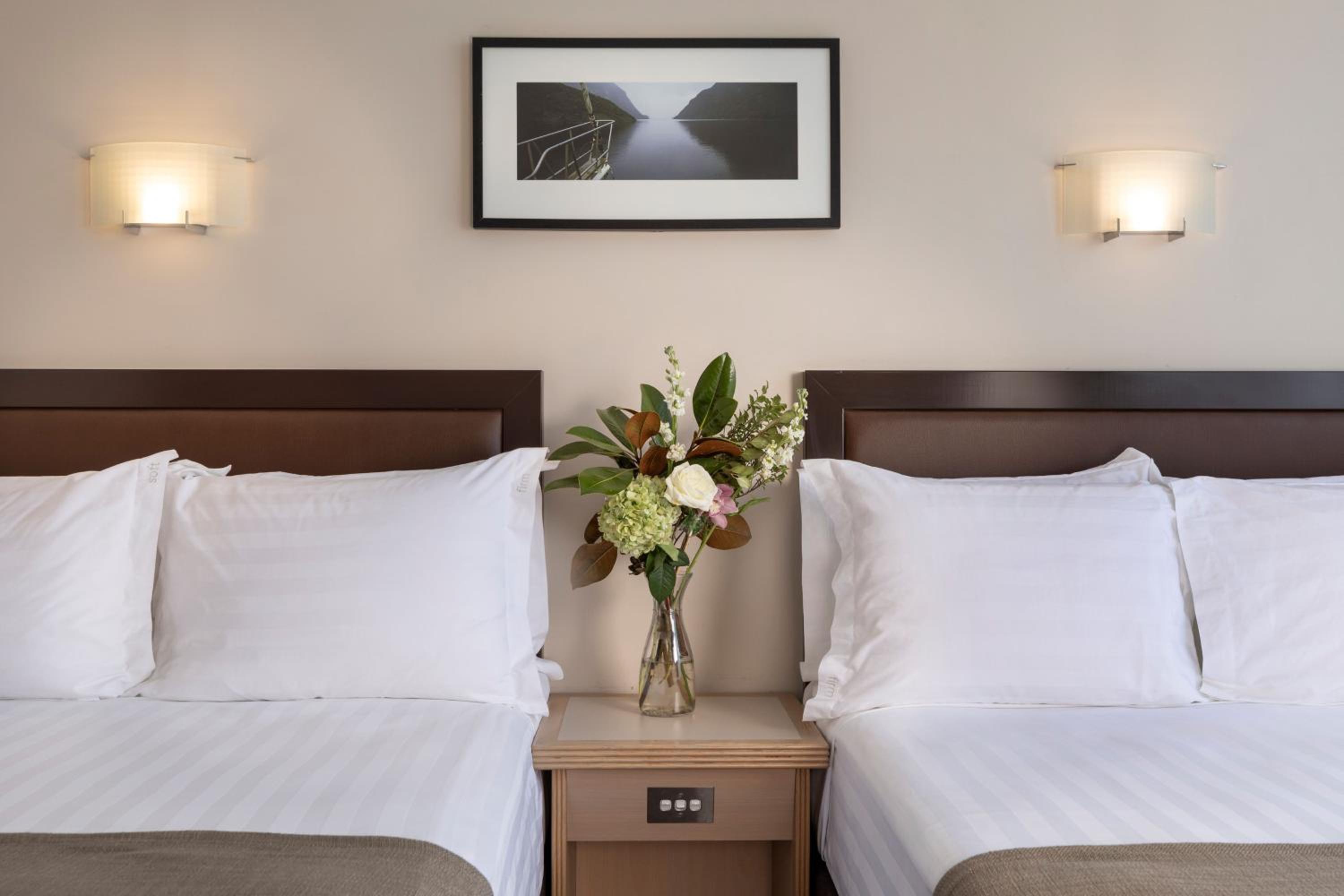 Standard Double Double Room photo 2