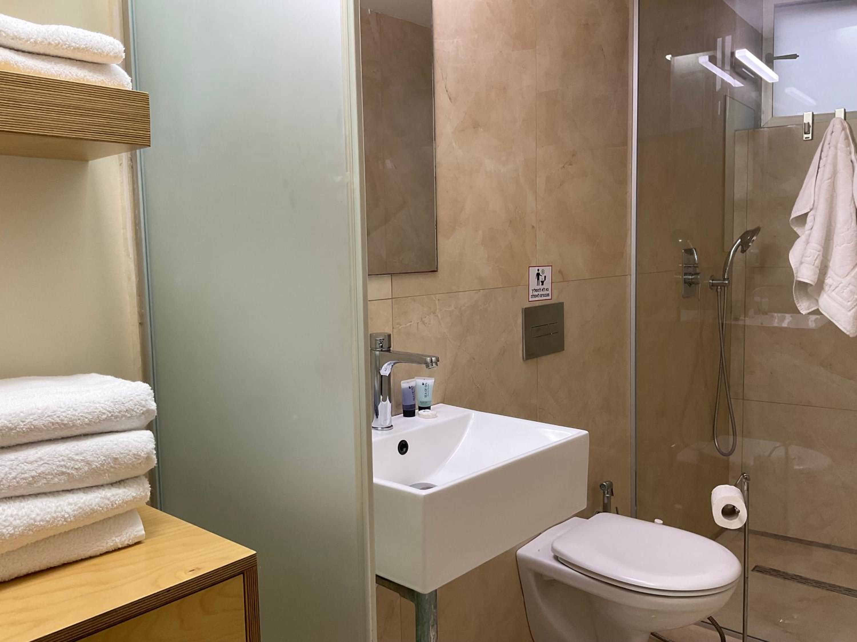 Double Room - Photo 4