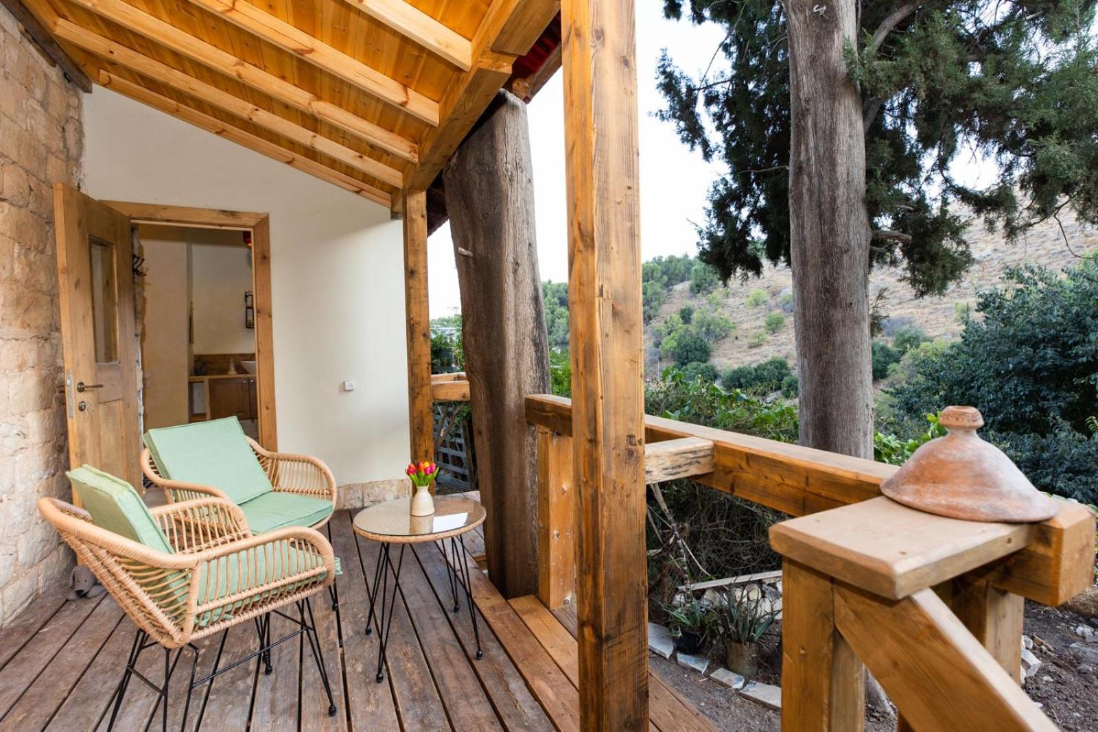 One-Bedroom House - Photo 18