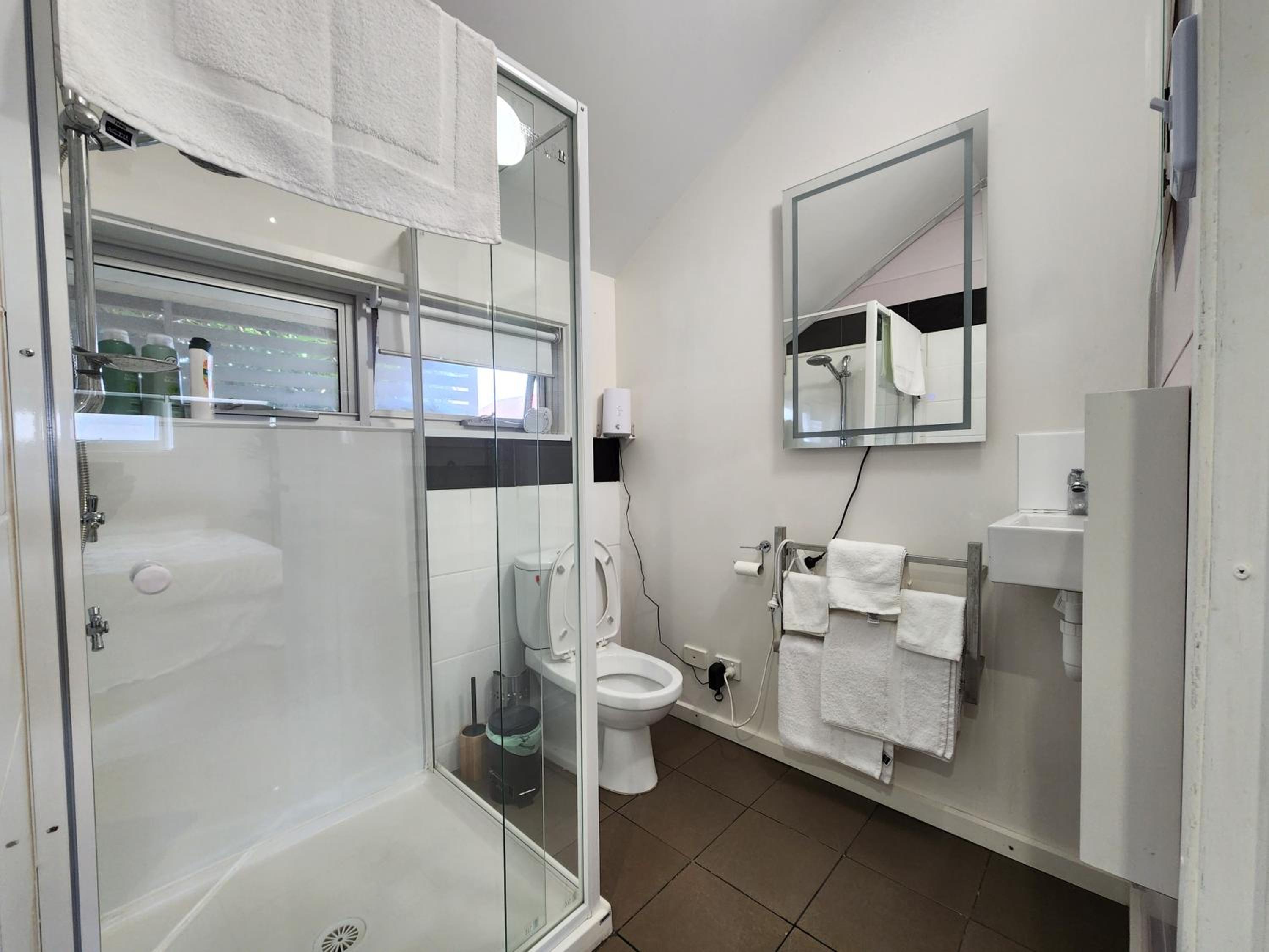 One-Bedroom Apartment - Photo 19