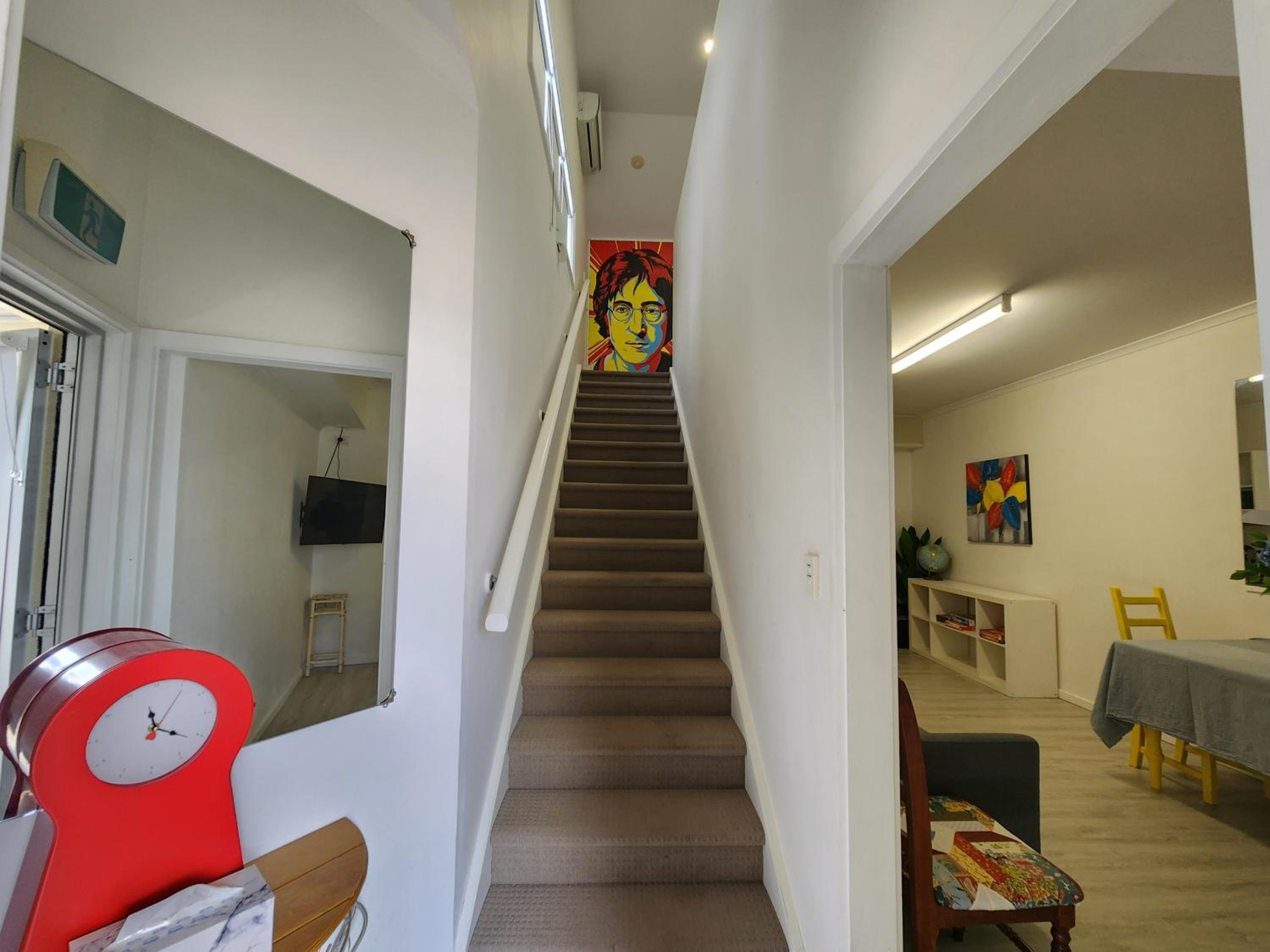 One-Bedroom Apartment - Photo 11