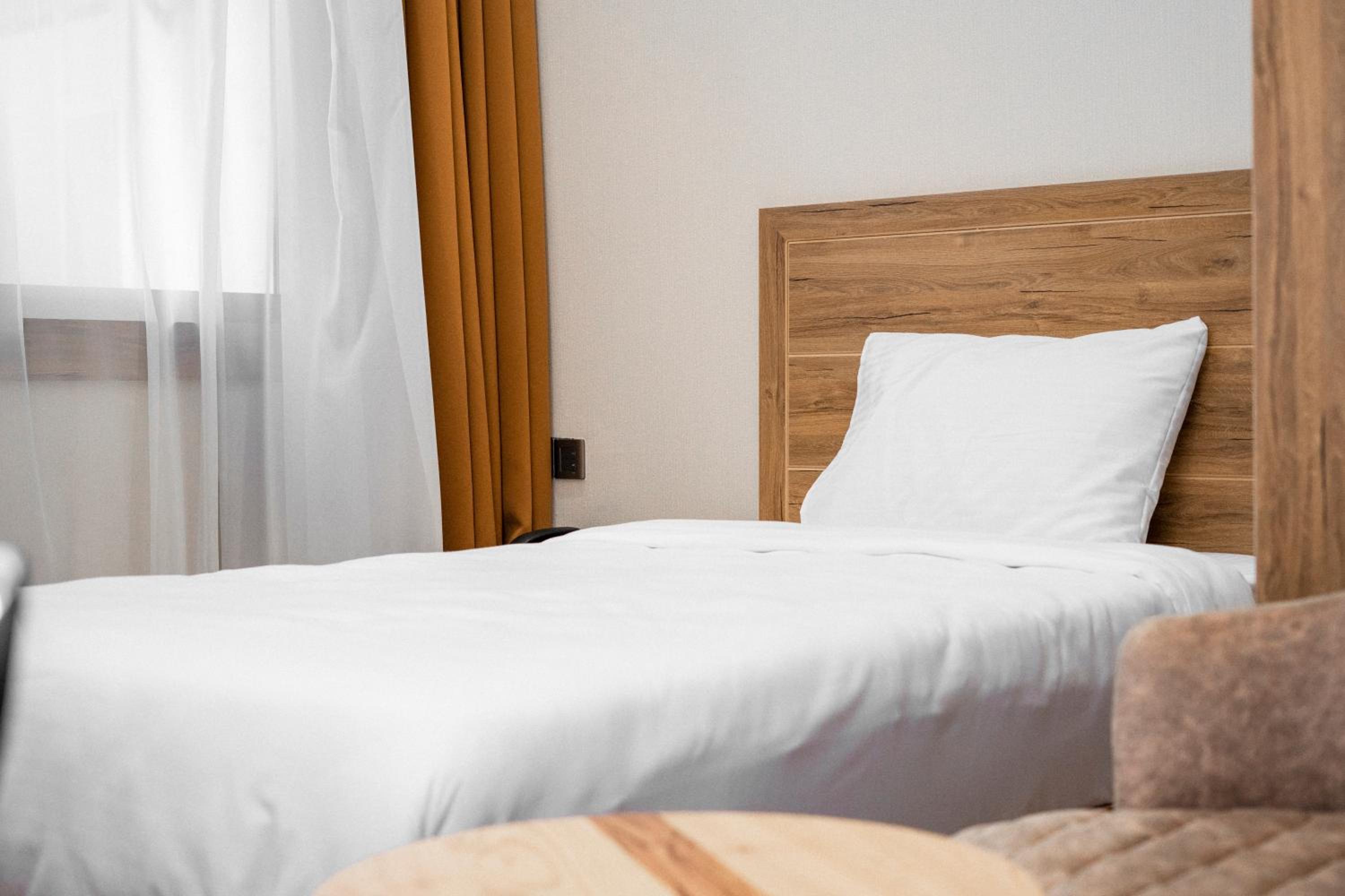 Single Room - Photo 1