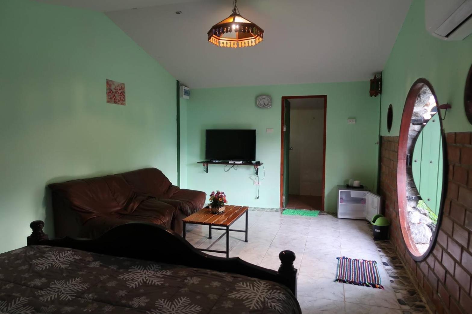 King Room with Pool View photo 3