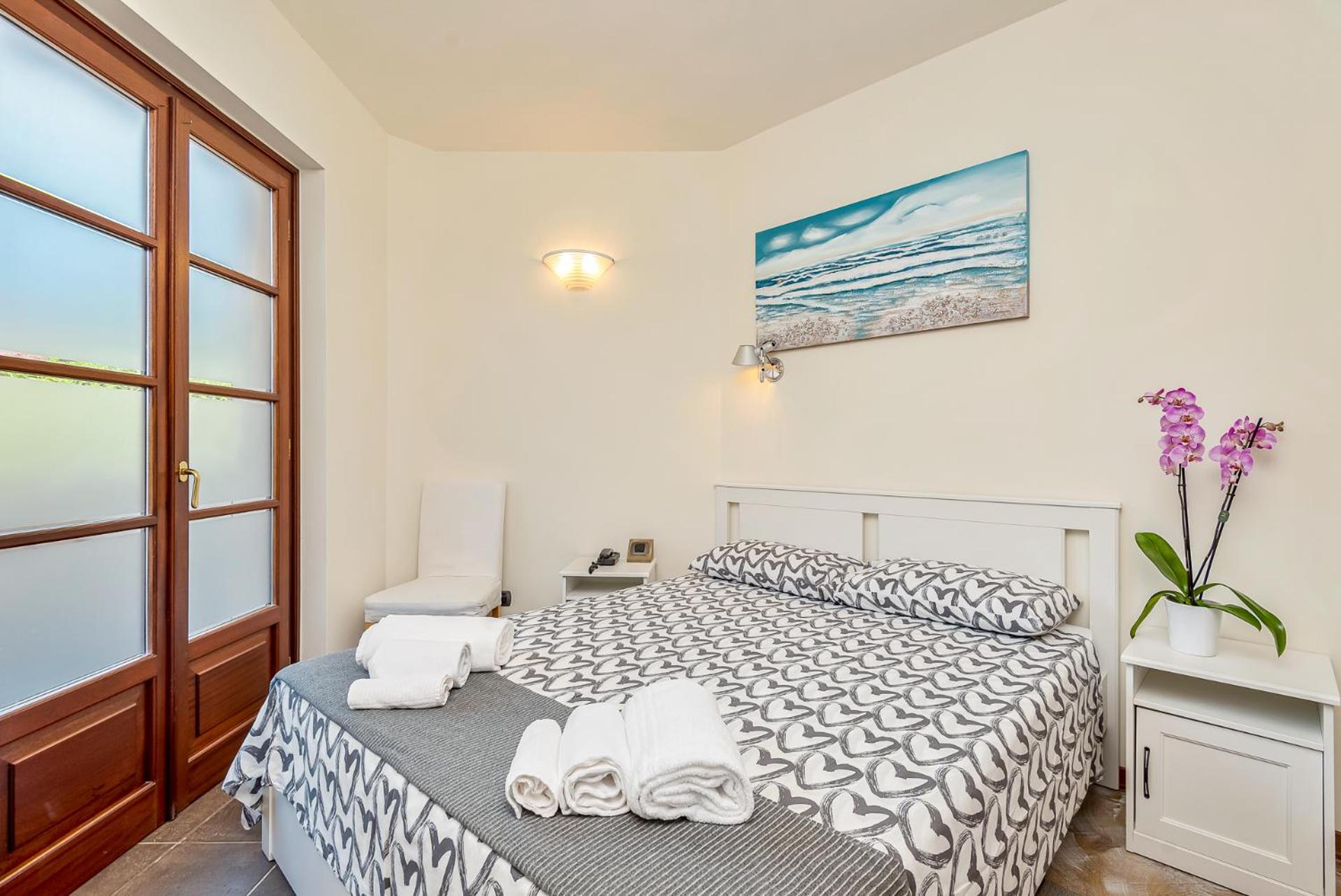 Small Double Room with Balcony photo 1