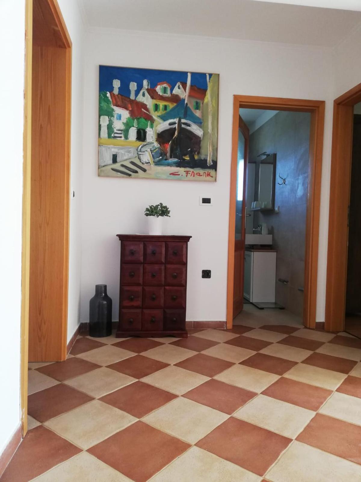 Apartment photo 1