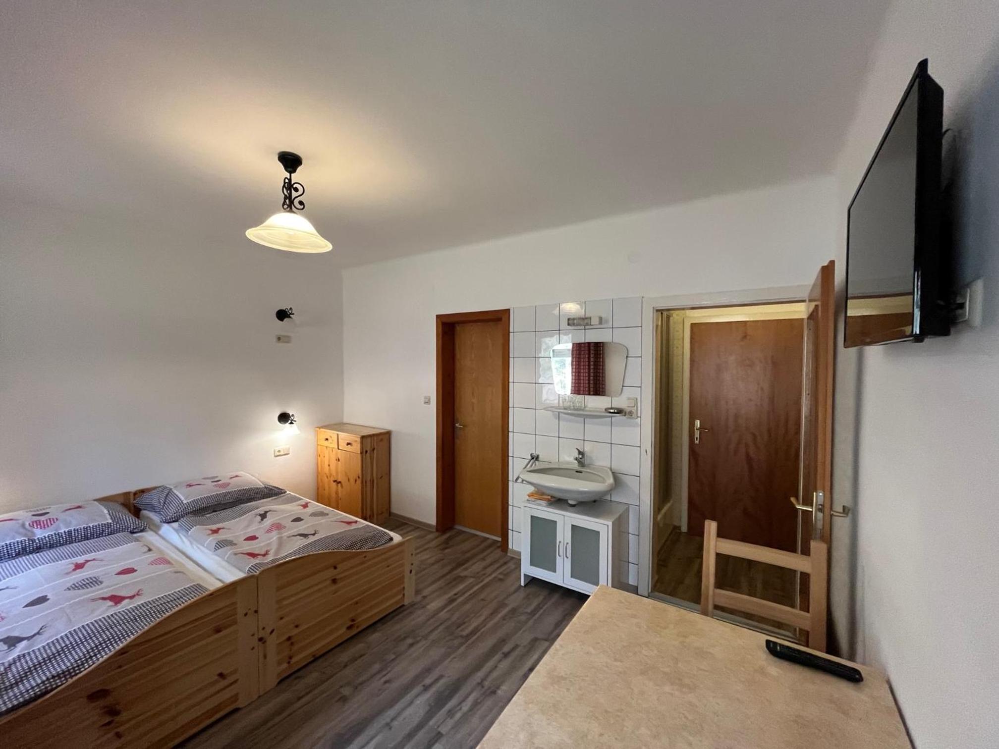 Standard Twin Room photo 3