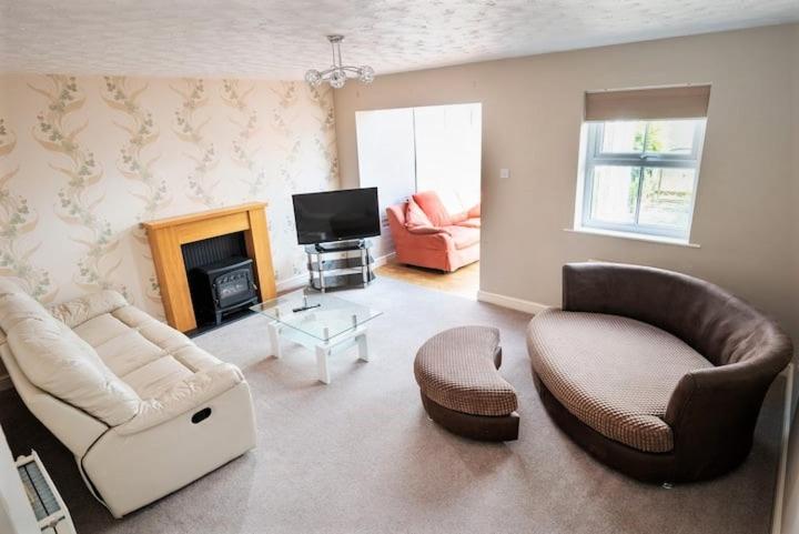 Two-Bedroom House photo 3