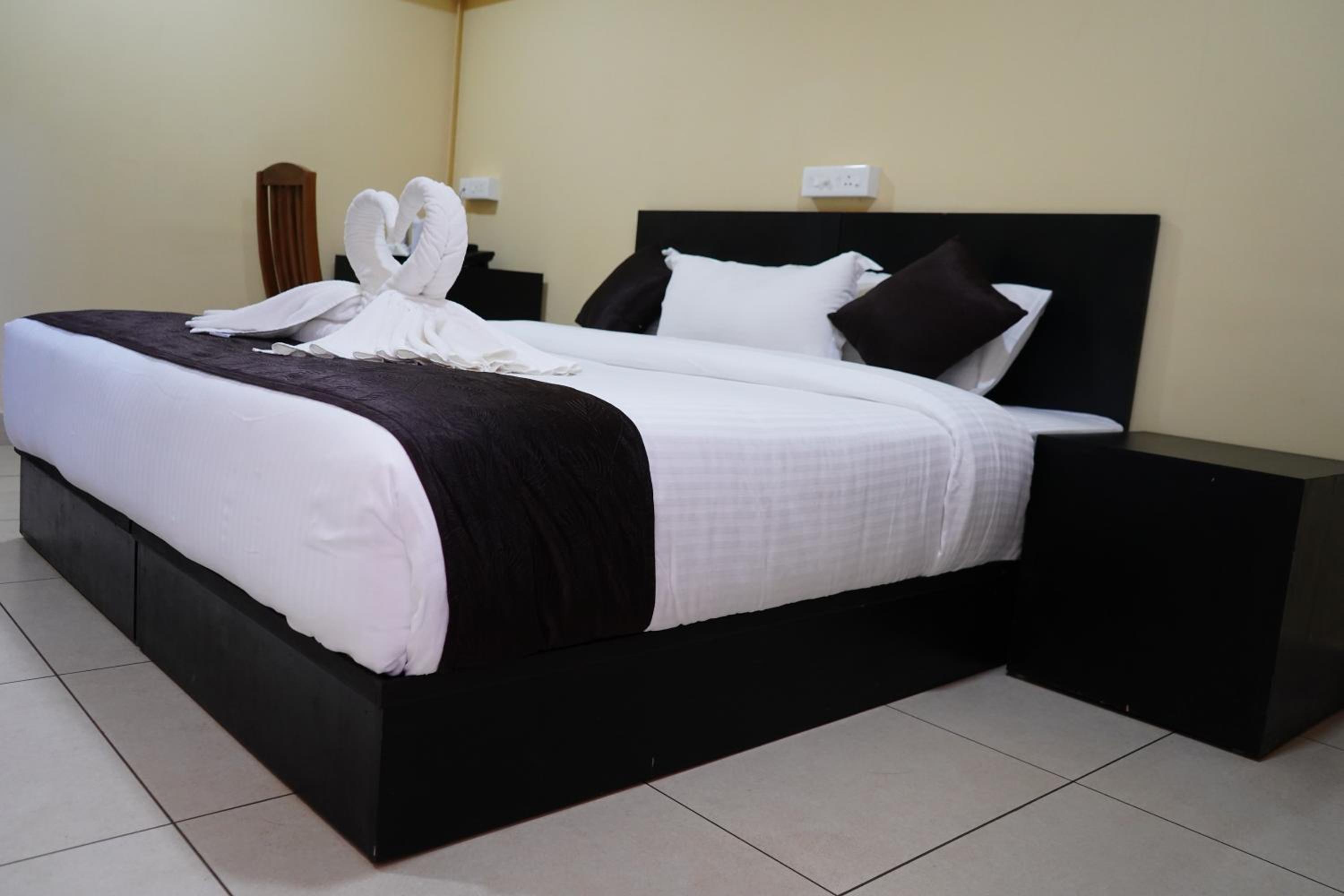 Deluxe Double Room - Photo 36