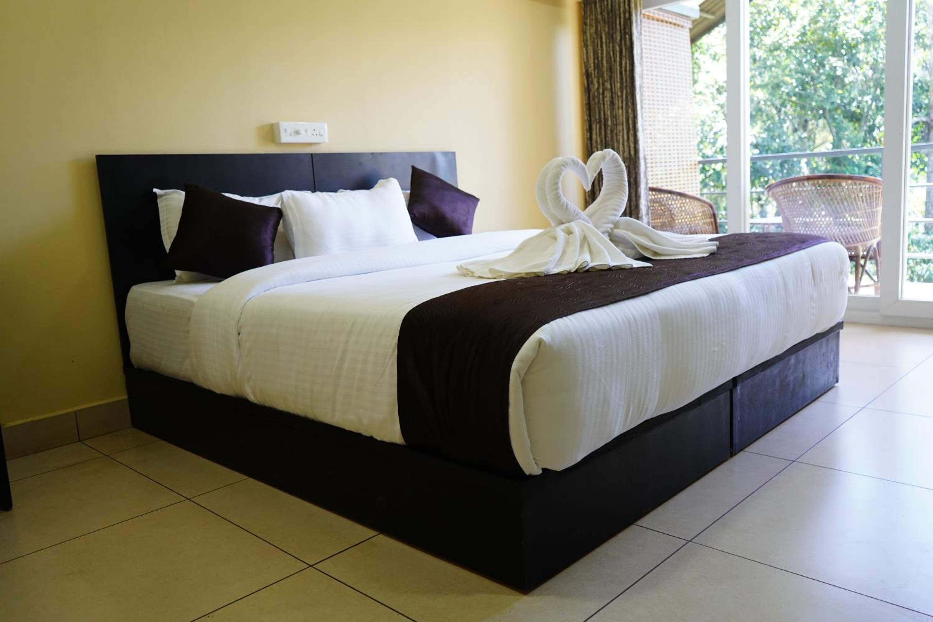 Deluxe Double Room - Photo 22
