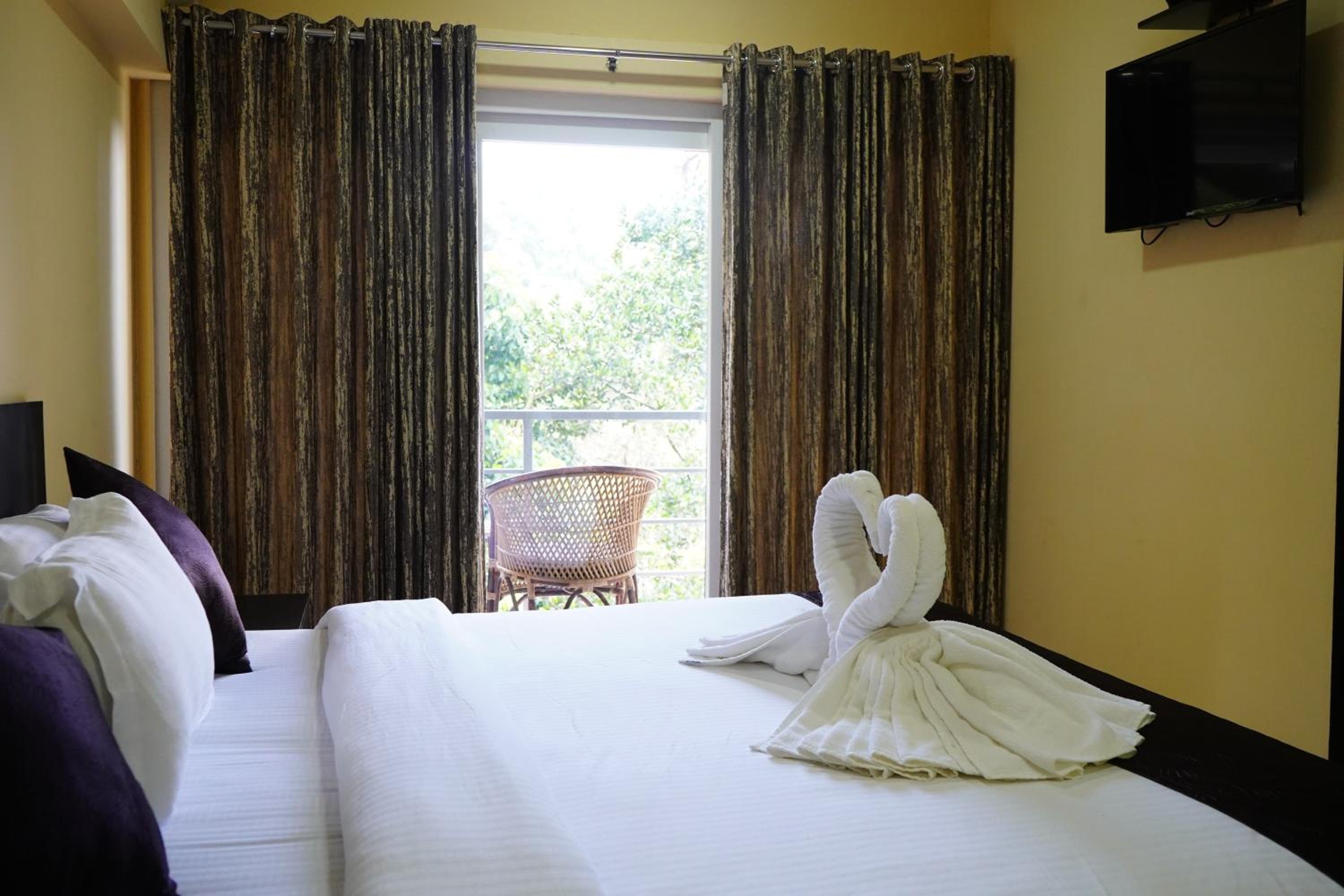 Deluxe Double Room - Photo 24