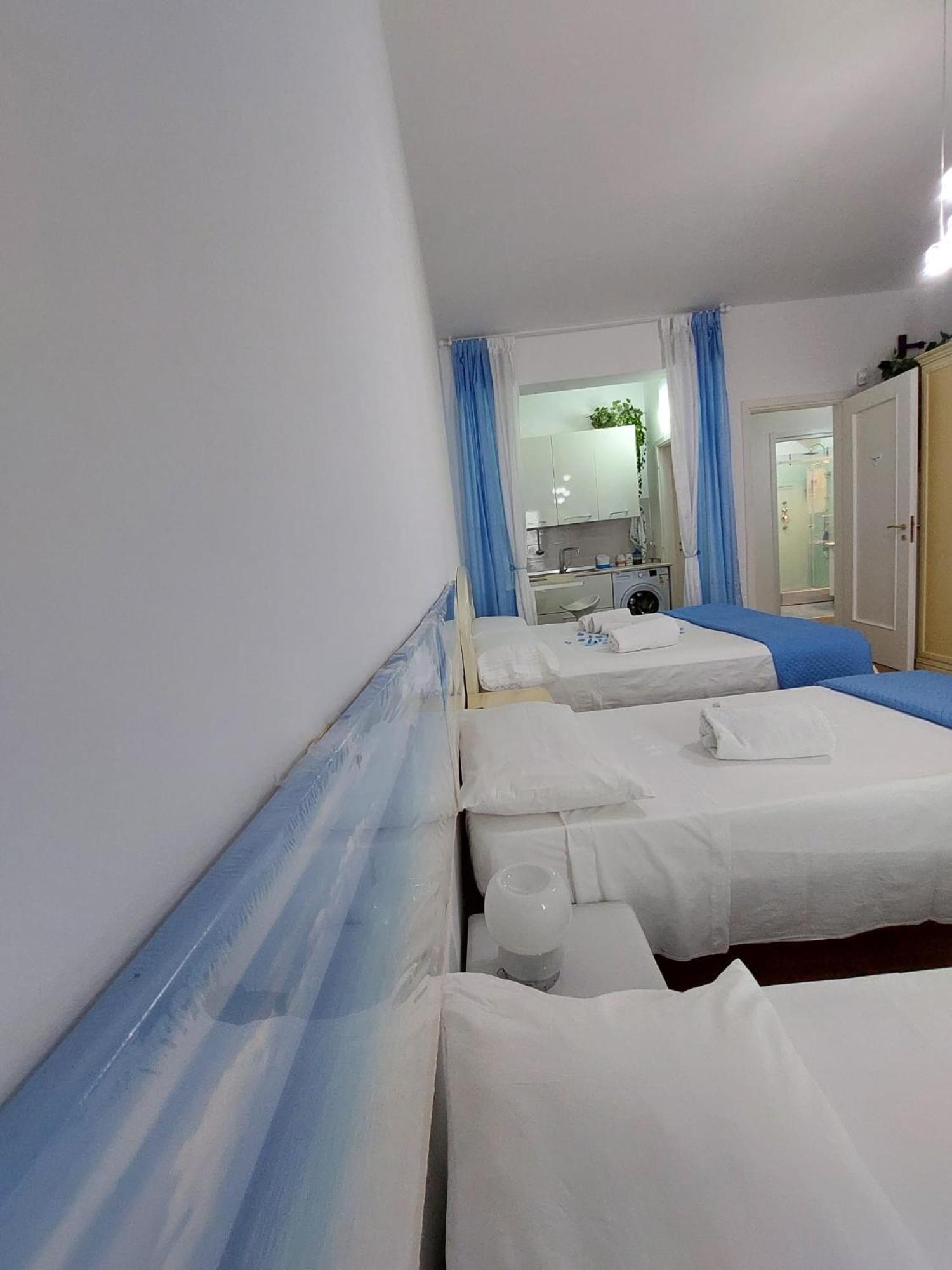 Deluxe Queen Studio 