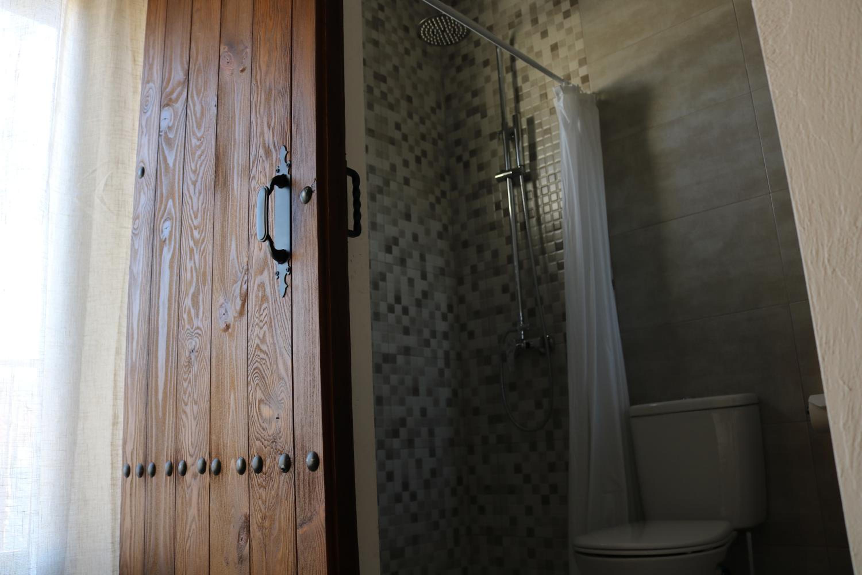 Twin Room with Bathroom photo 3