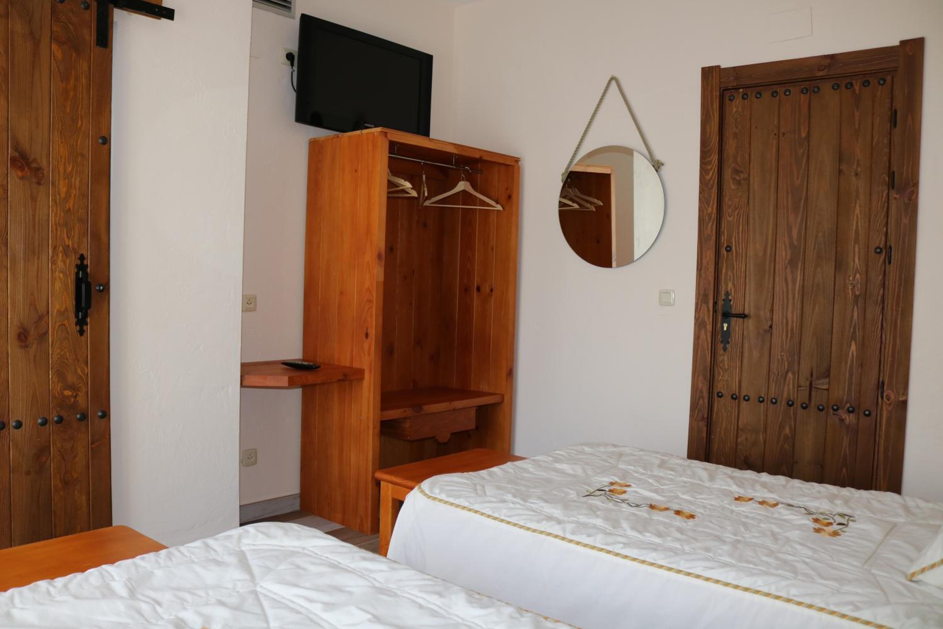 Twin Room with Balcony photo 3