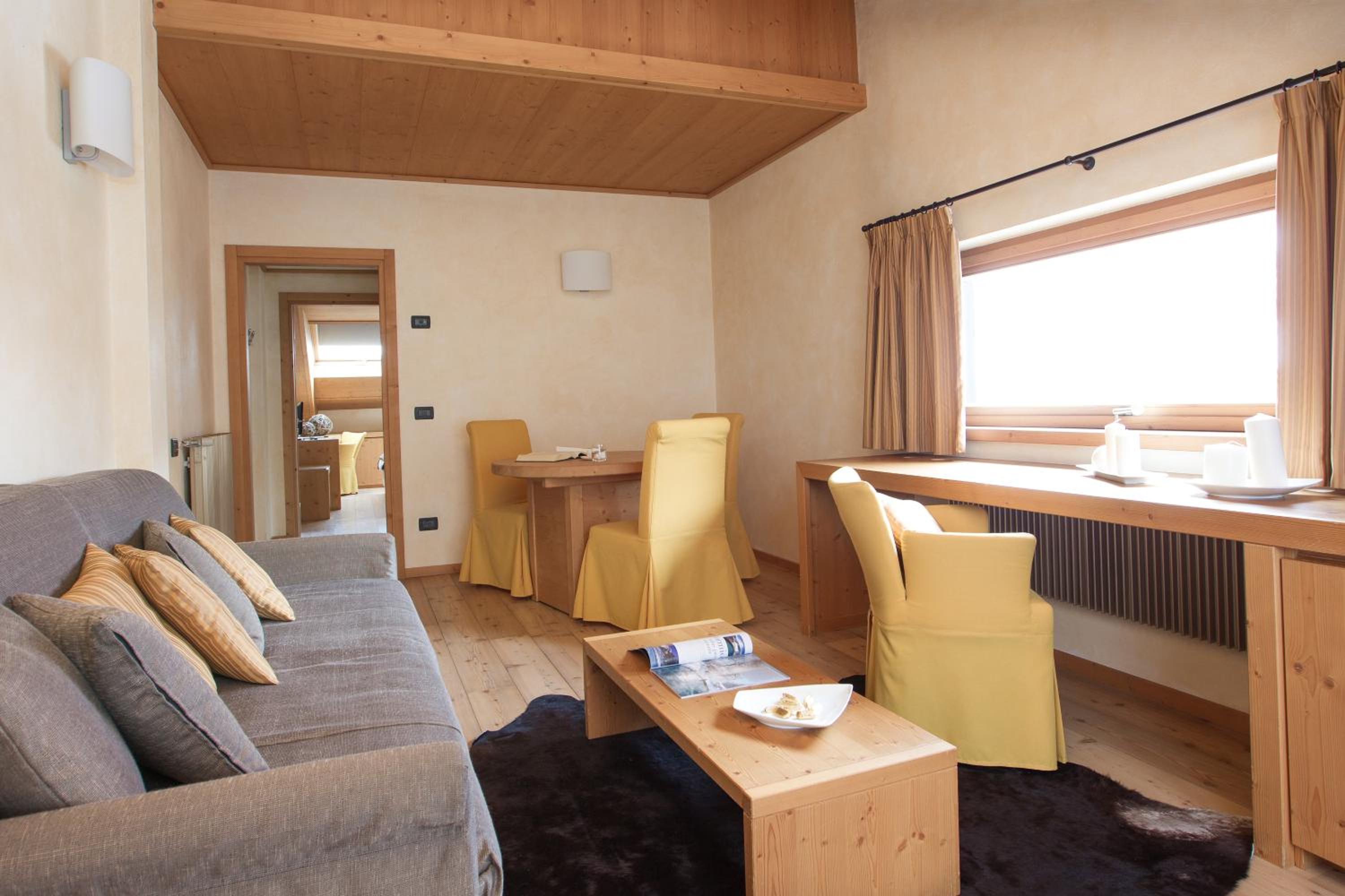 Suite - Photo 5