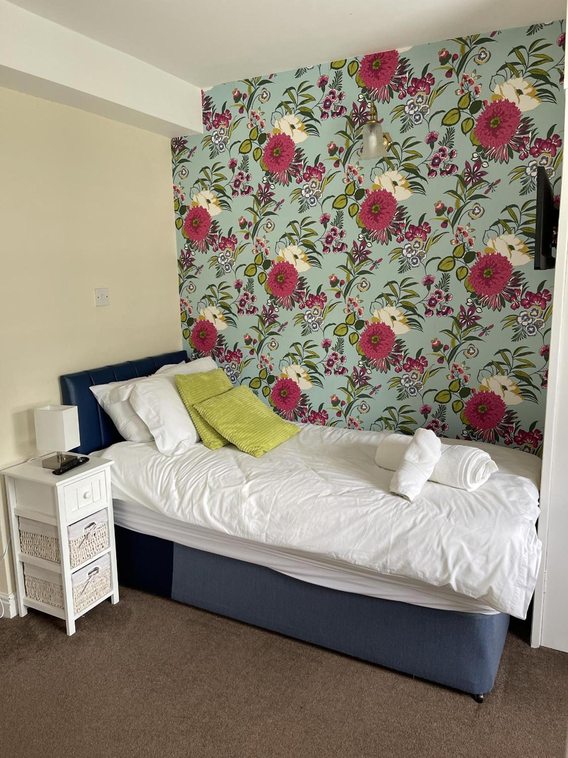 Single Room photo 3