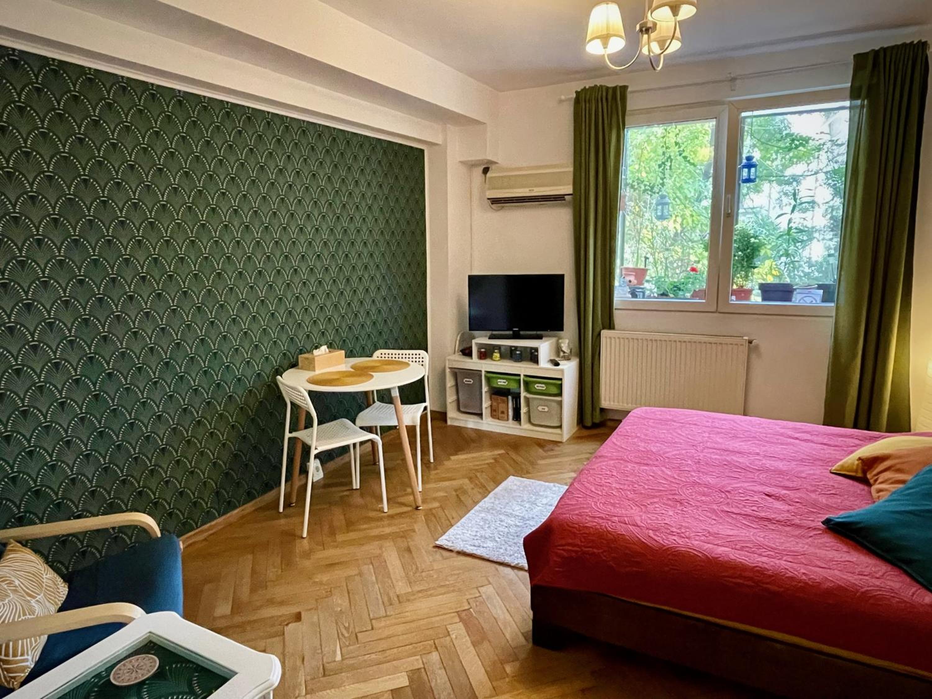 One-Bedroom Apartment photo 3