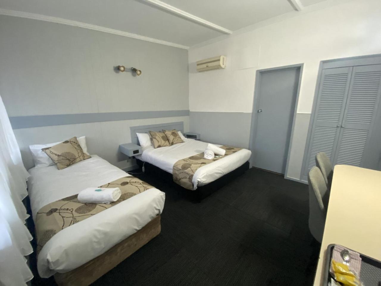 Deluxe Double or Twin Room photo 3