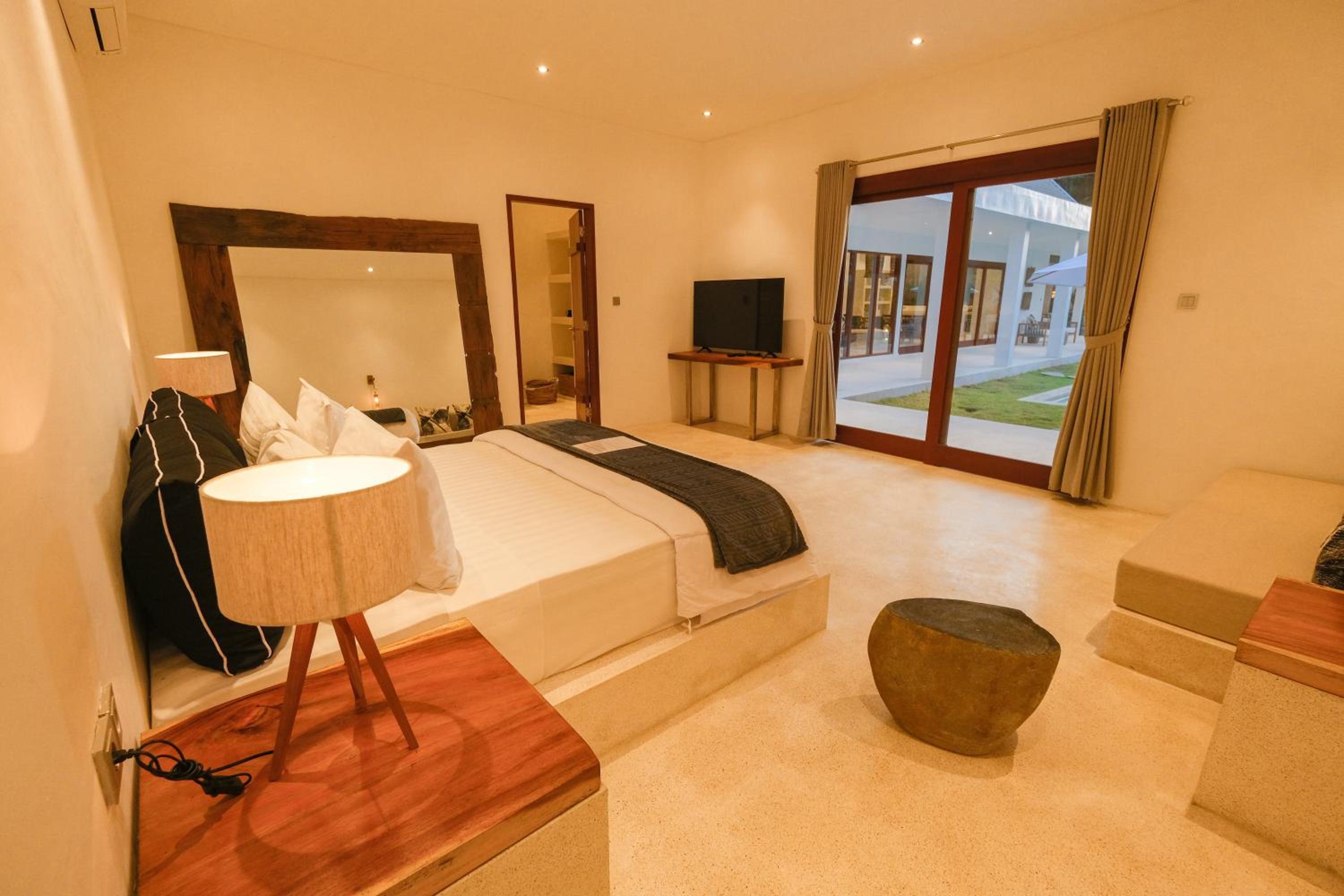 Two-Bedroom Villa - Photo 35