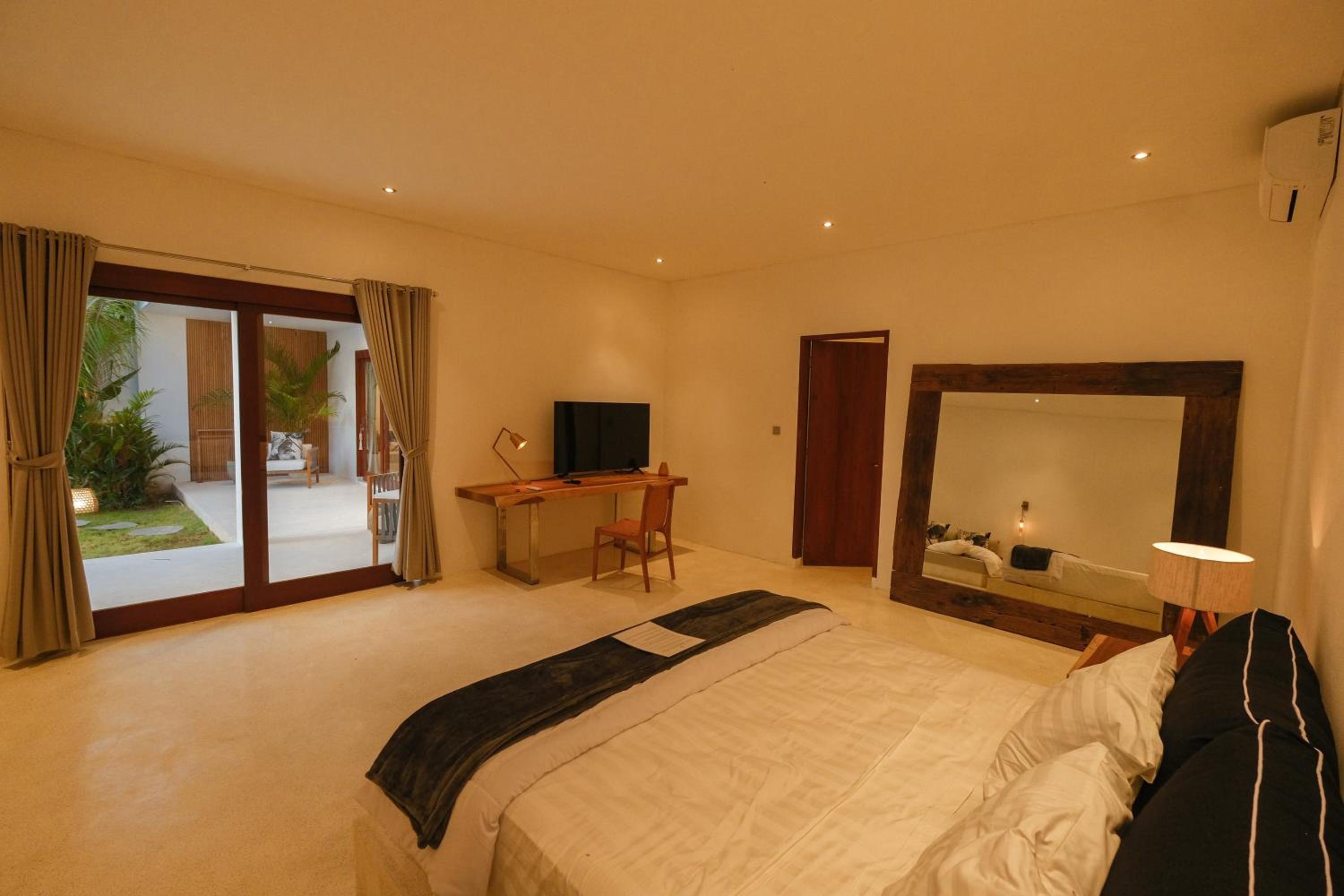 Two-Bedroom Villa - Photo 9